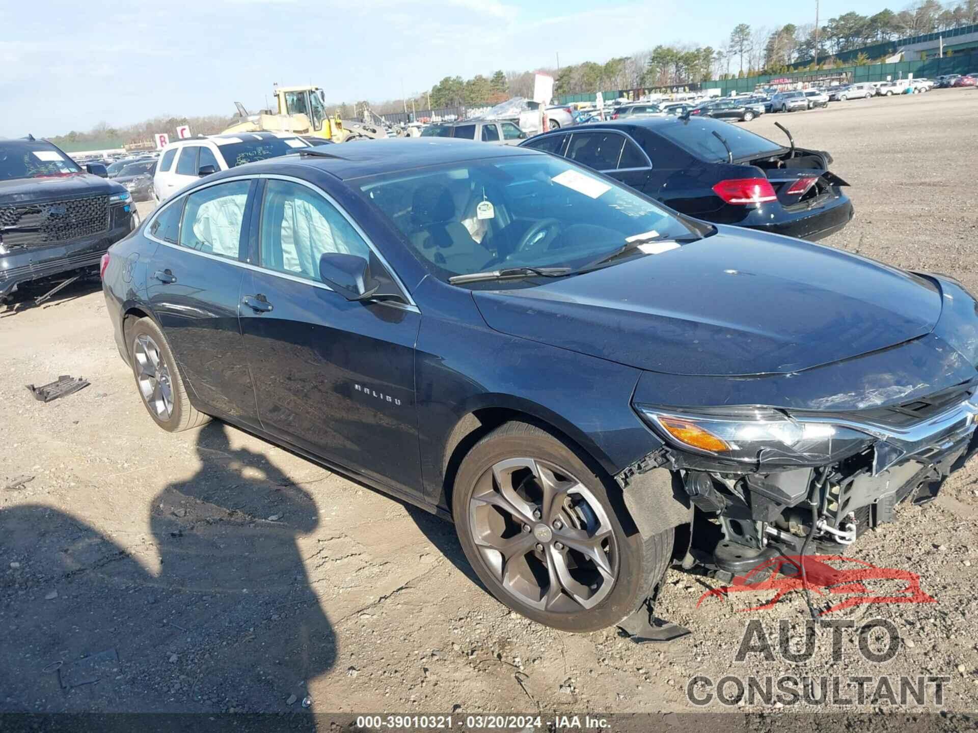 CHEVROLET MALIBU 2021 - 1G1ZD5ST3MF031402