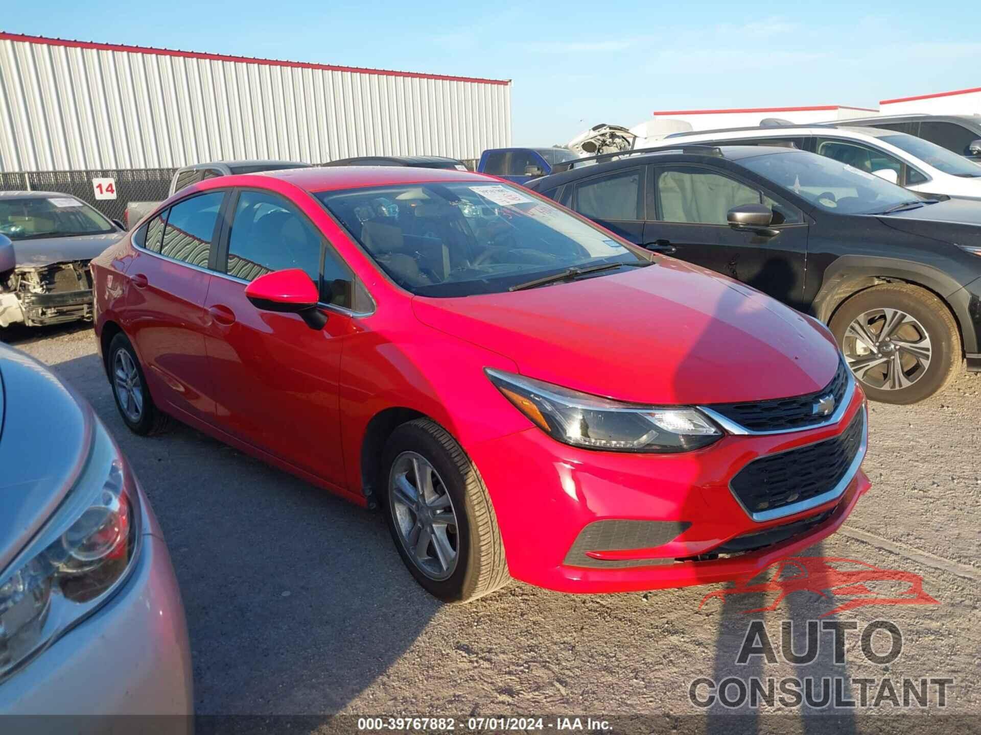 CHEVROLET CRUZE 2018 - 1G1BE5SM2J7232172