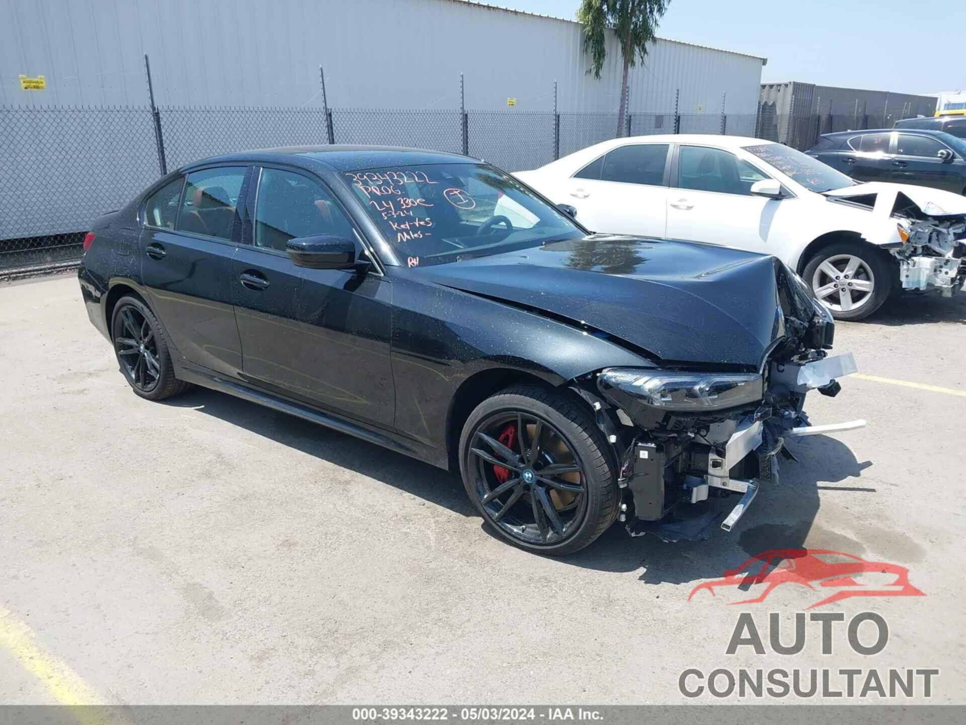 BMW 3 SERIES 2024 - 3MW39FF08R8E27813