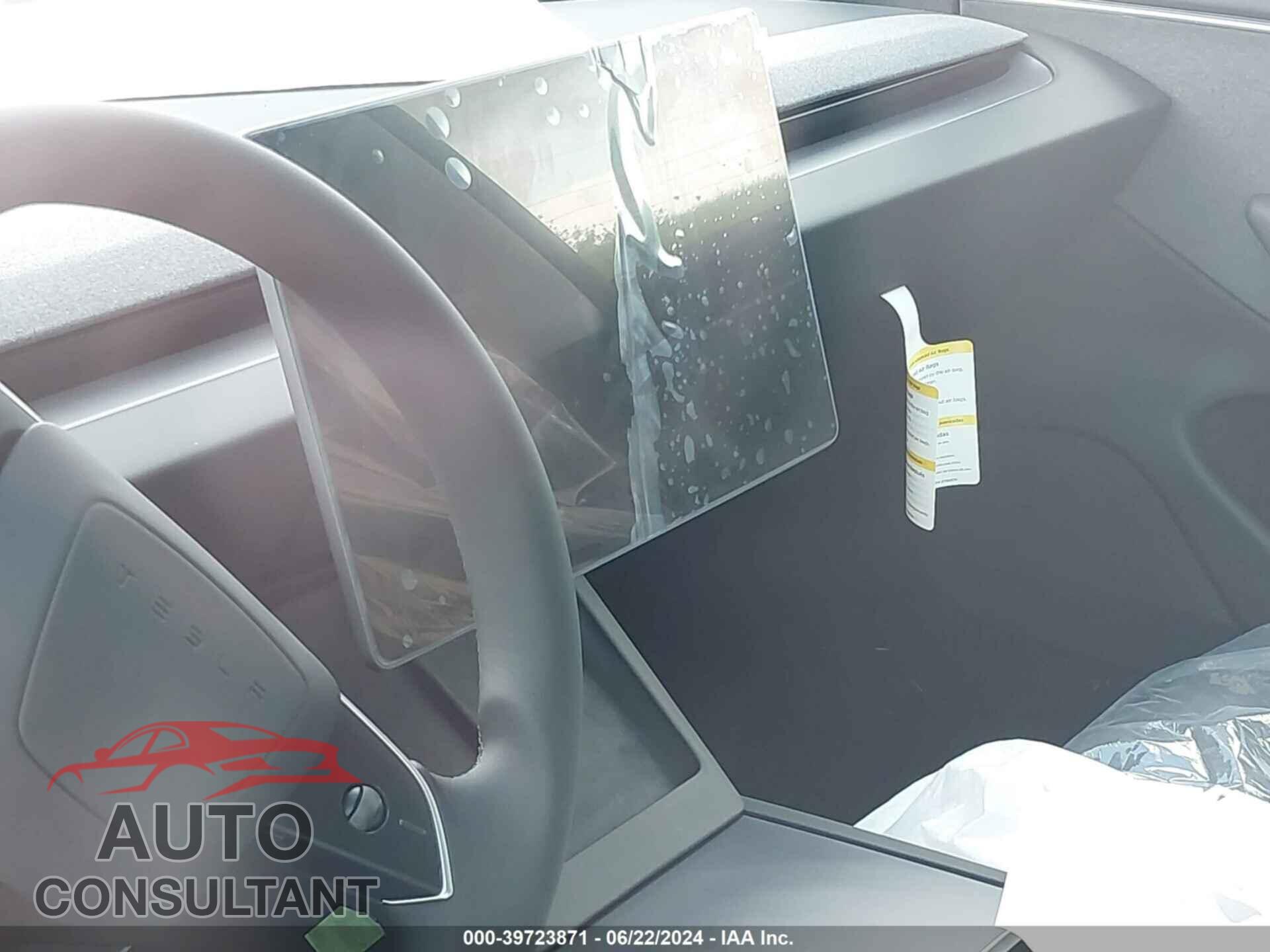 TESLA MODEL 3 2024 - 5YJ3E1EA1RF751211