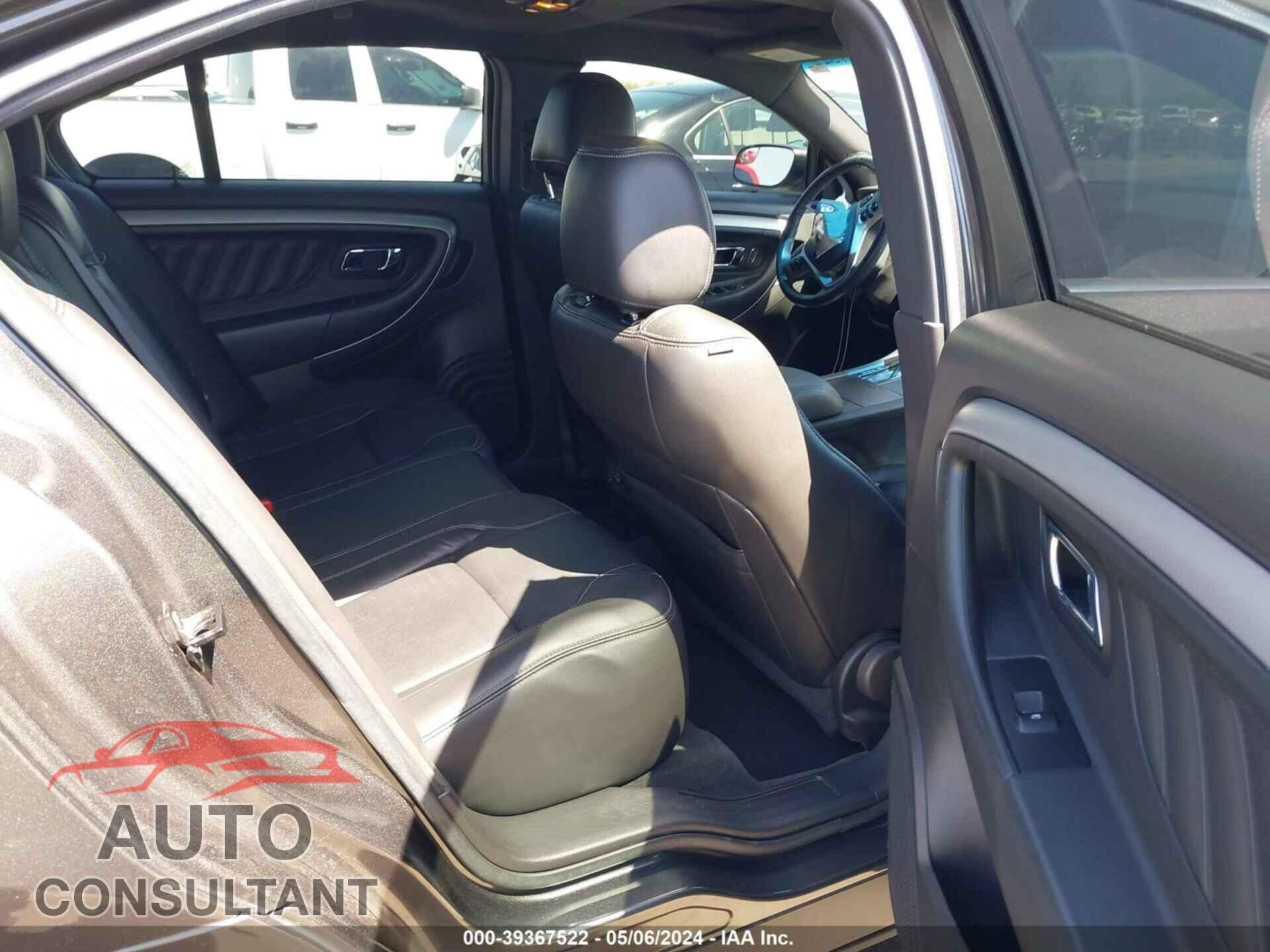 FORD TAURUS 2017 - 1FAHP2E85HG110821