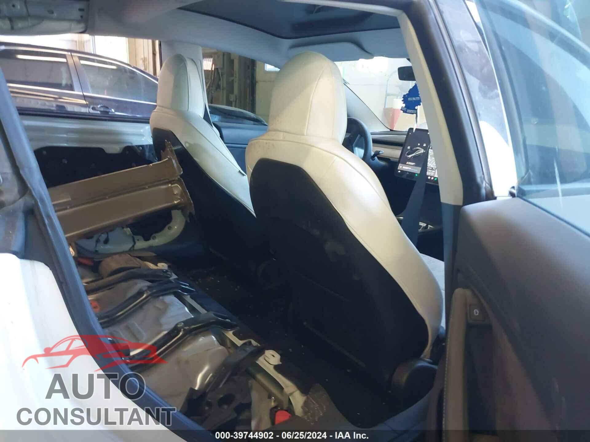TESLA MODEL 3 2021 - 5YJ3E1EB8MF923963