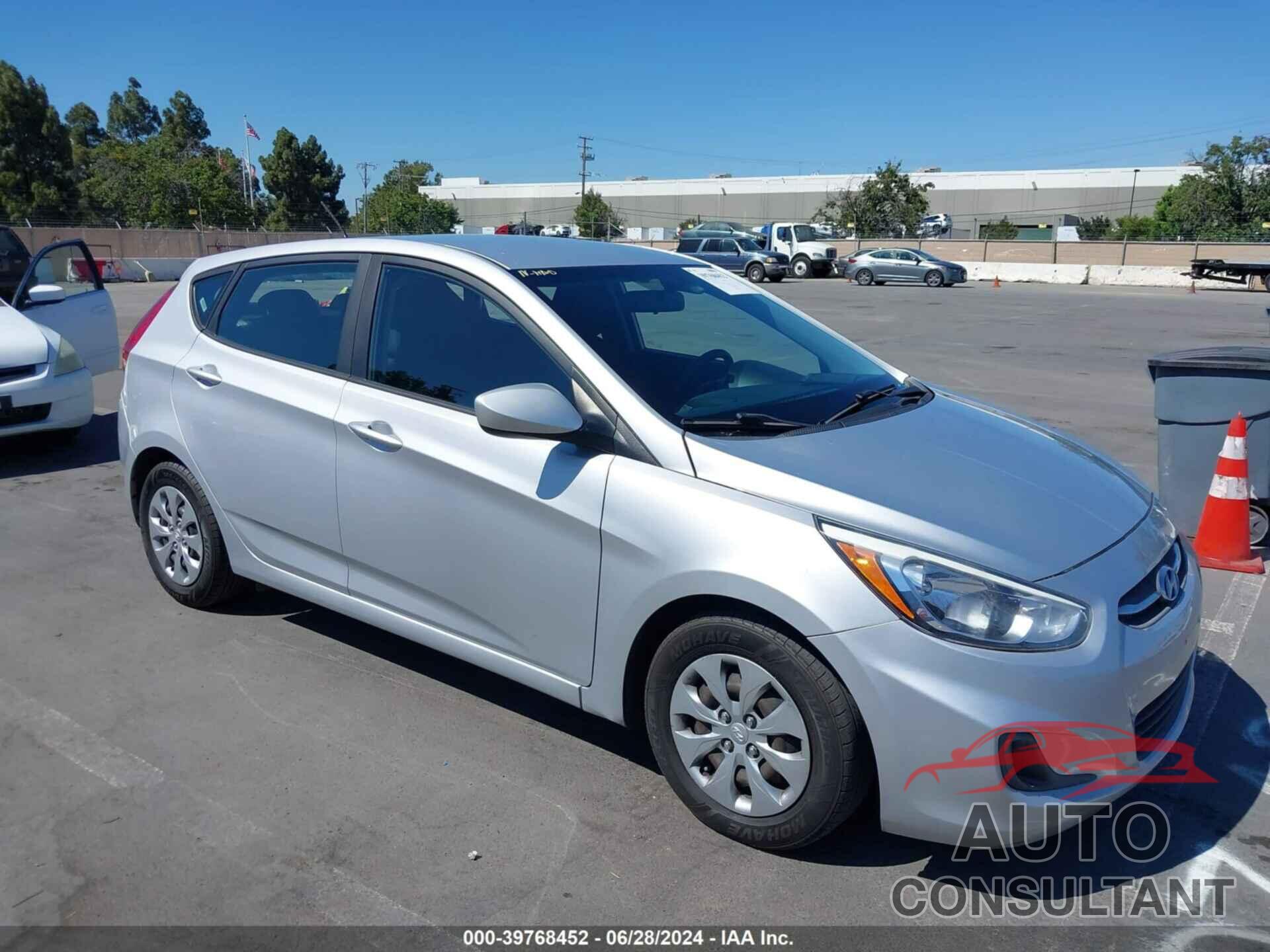 HYUNDAI ACCENT 2017 - KMHCT5AE2HU299745