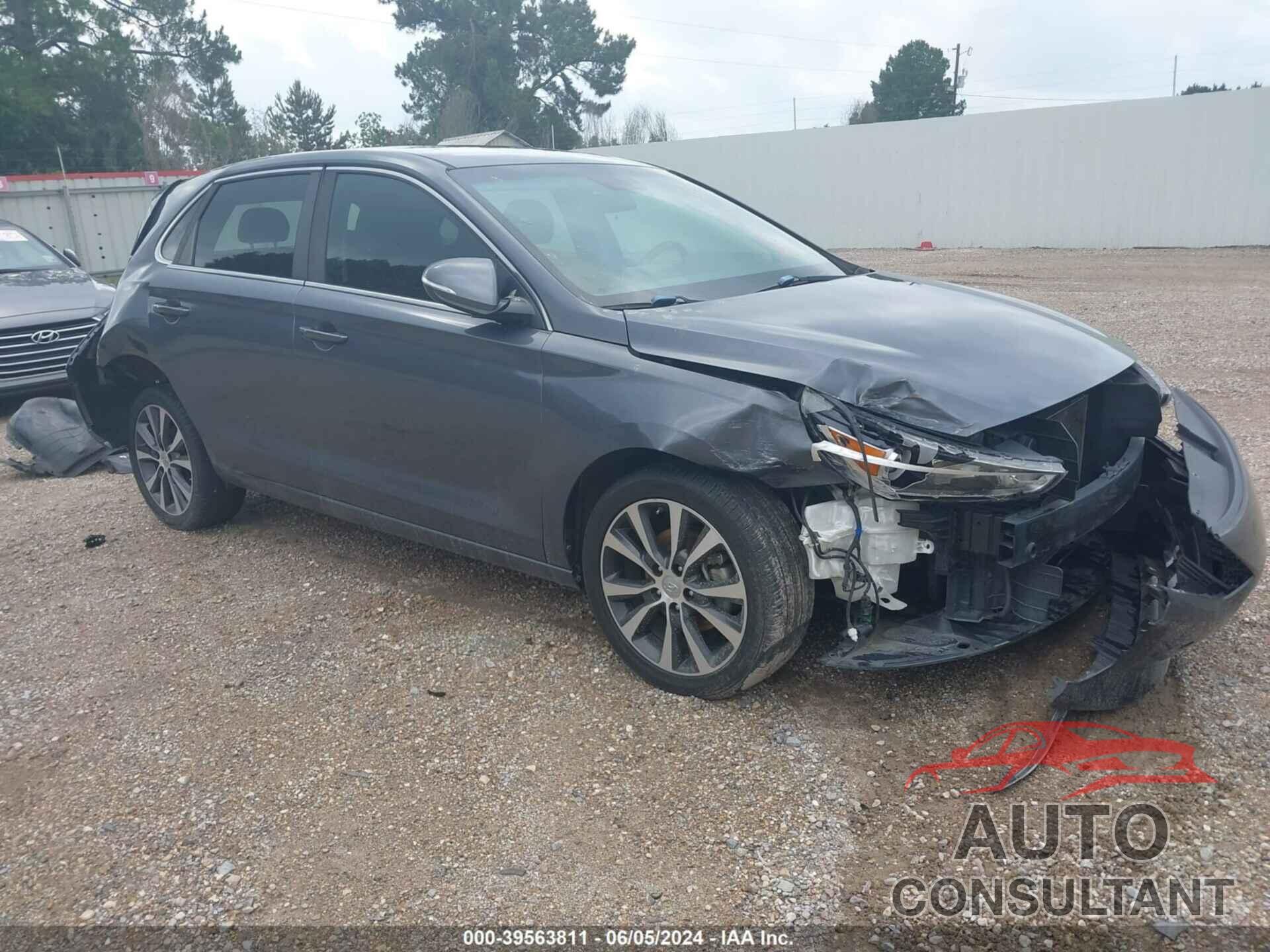 HYUNDAI ELANTRA GT 2018 - KMHH35LE0JU039823