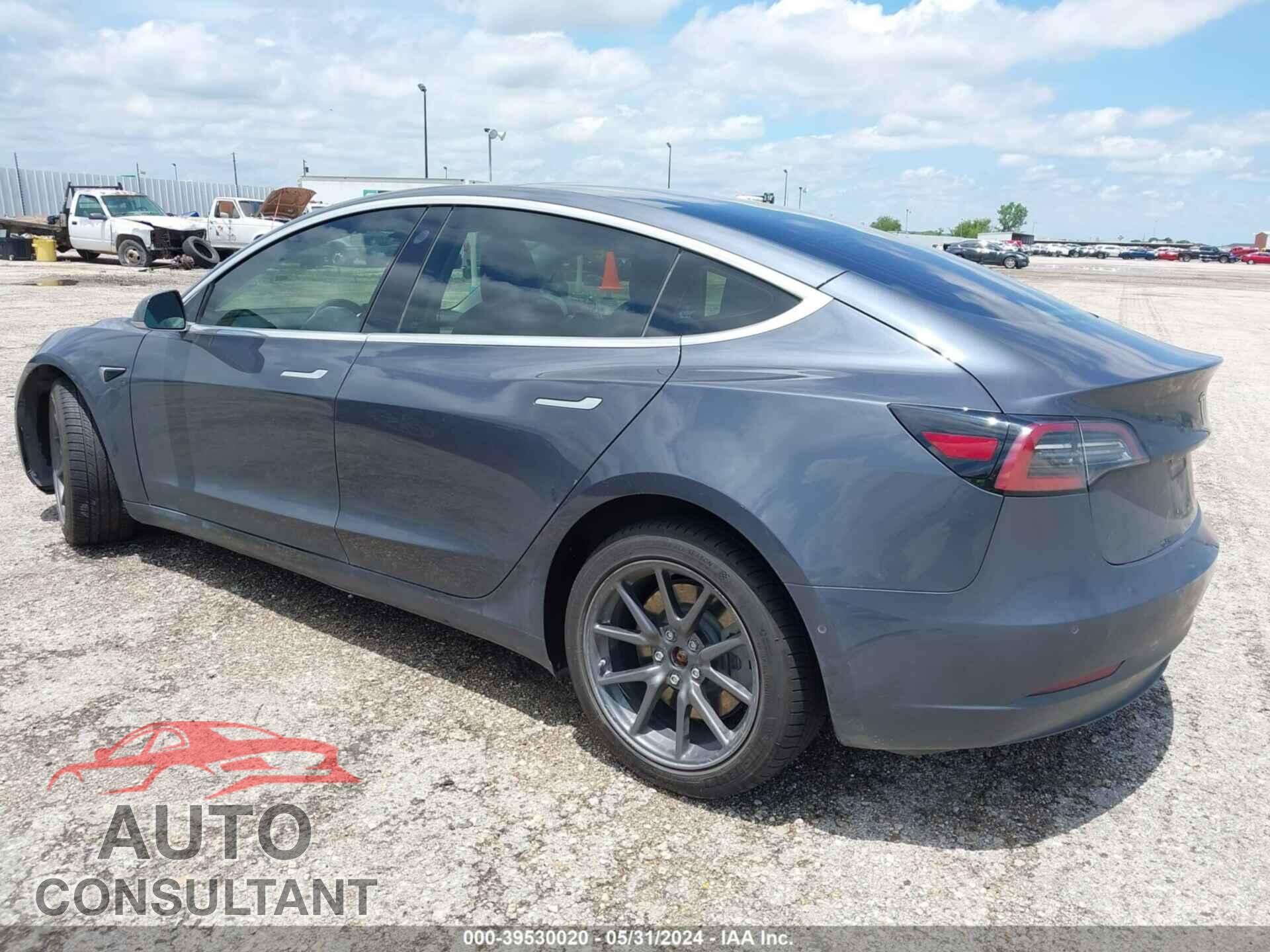 TESLA MODEL 3 2018 - 5YJ3E1EA8JF041095