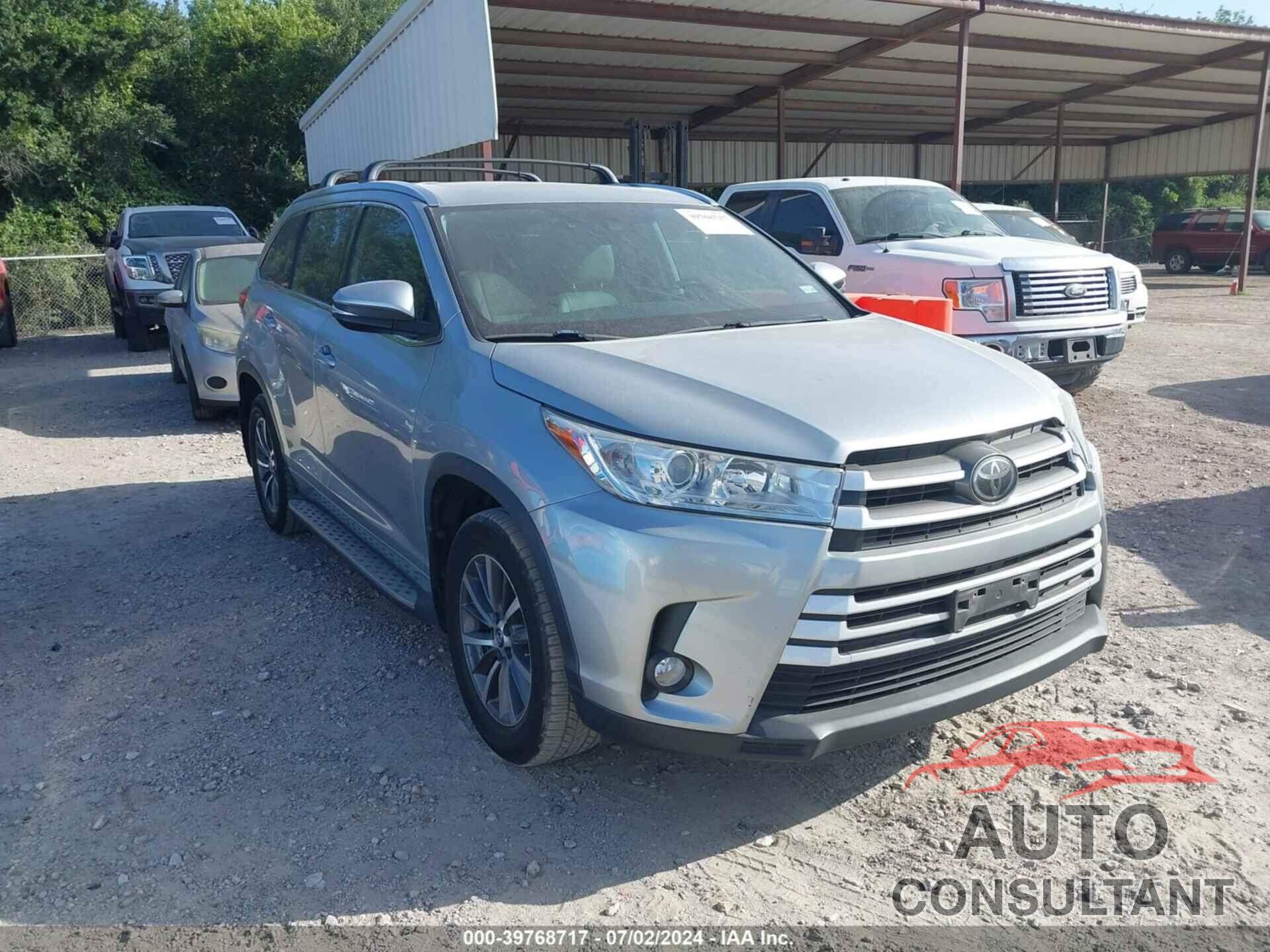 TOYOTA HIGHLANDER 2018 - 5TDKZRFHXJS286759