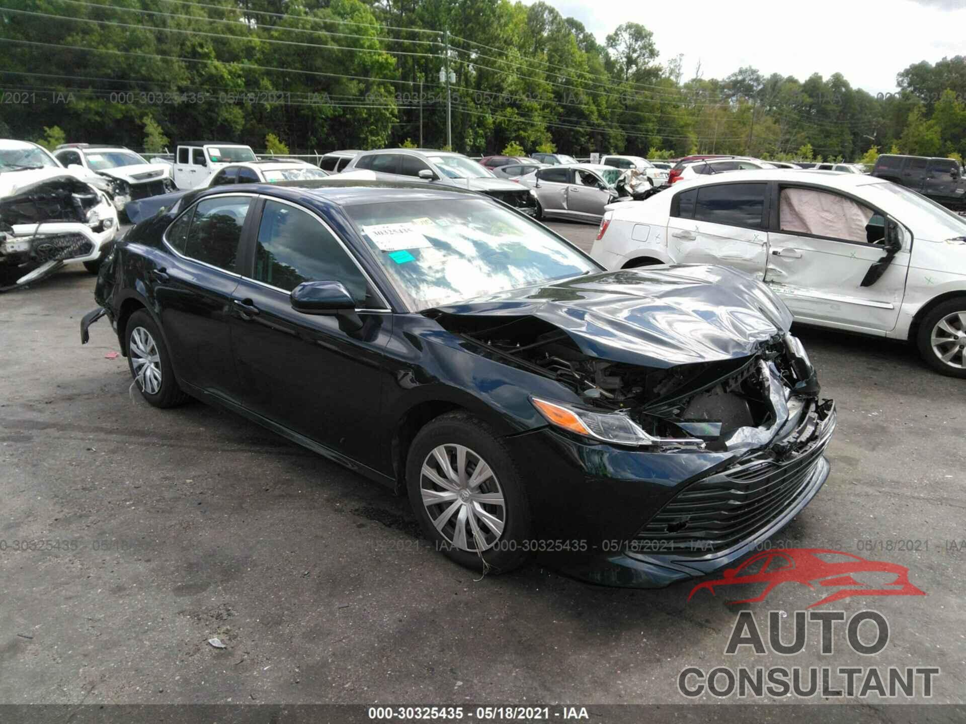 TOYOTA CAMRY 2018 - 4T1B11HK6JU657196
