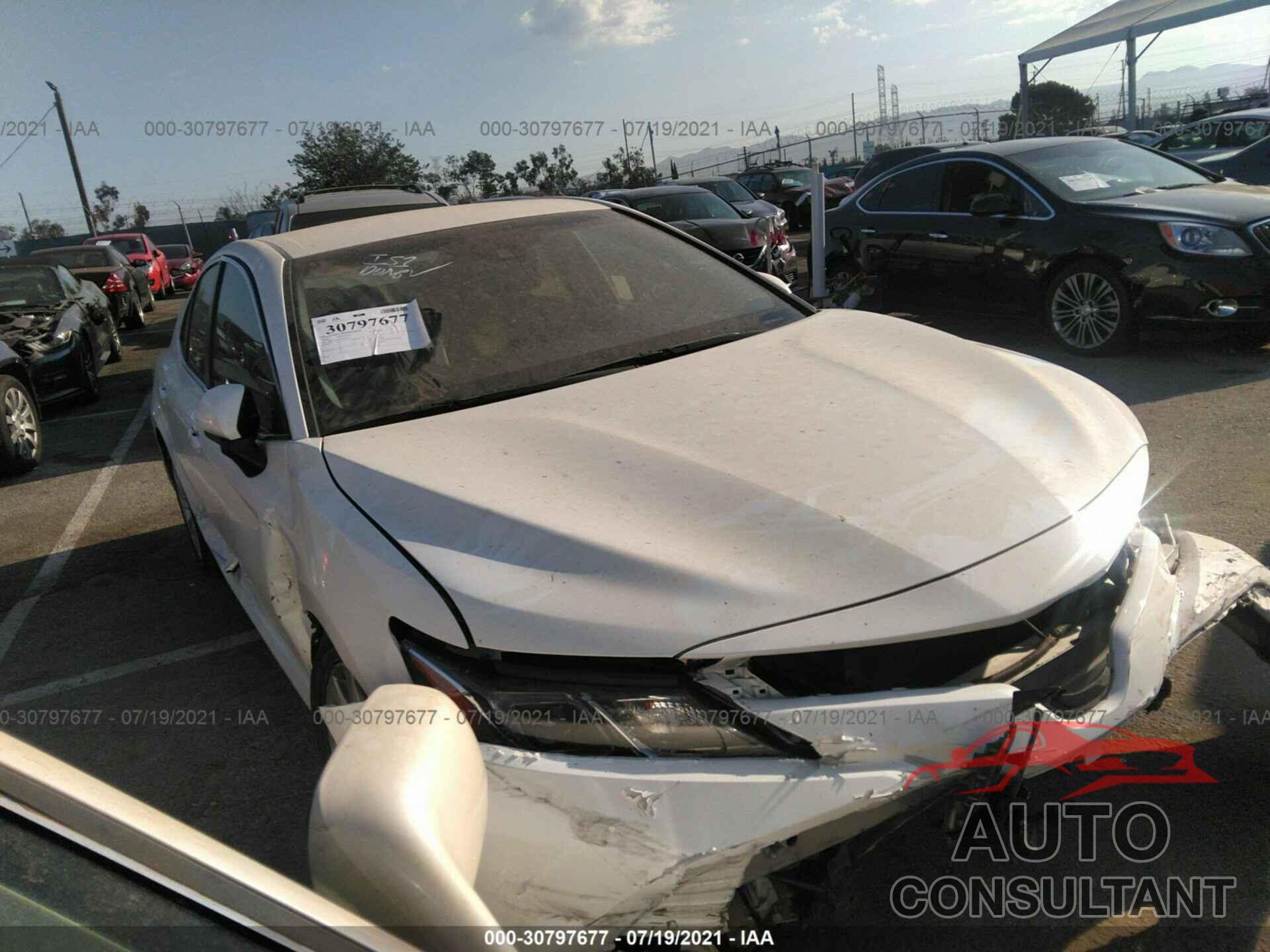 TOYOTA CAMRY 2018 - JTNB11HK9J3042132
