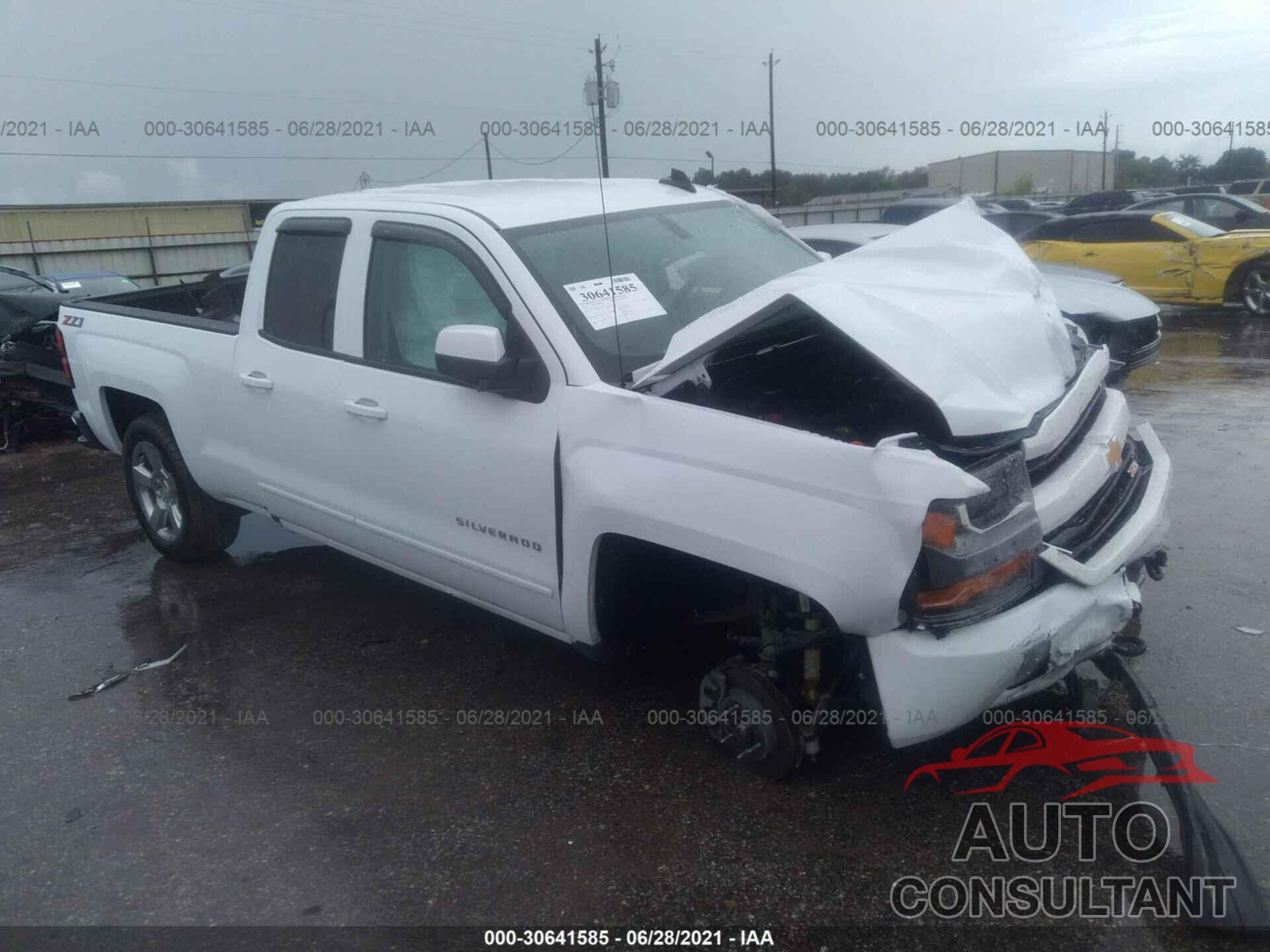 CHEVROLET SILVERADO 1500 2018 - 1GCVKREC5JZ187126