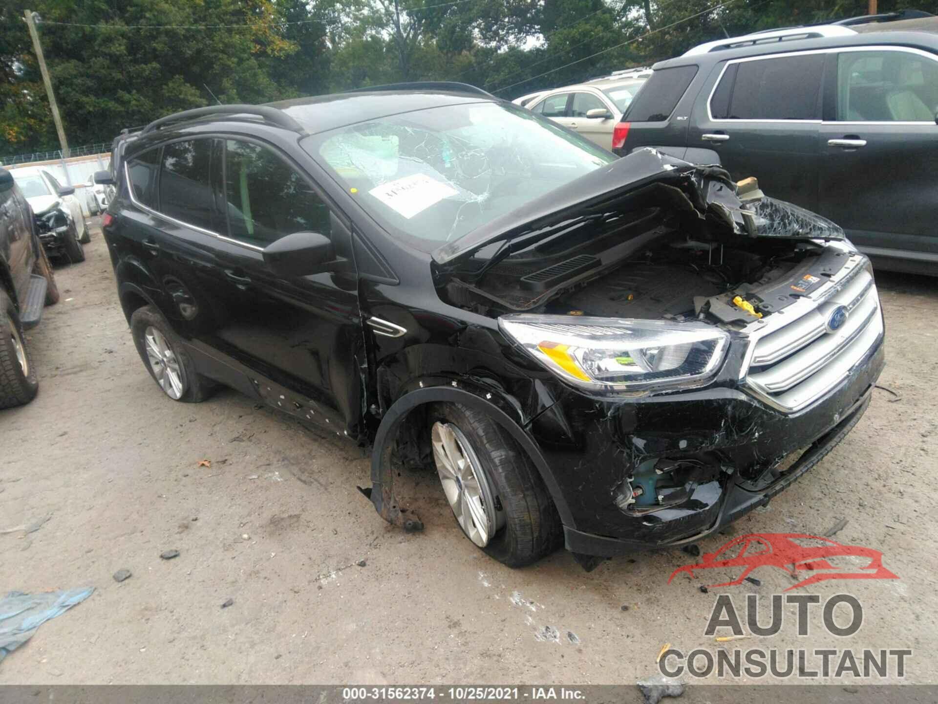 FORD ESCAPE 2018 - 1FMCU0GD5JUC36949