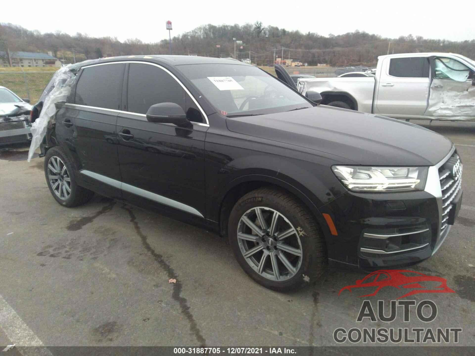 AUDI Q7 2018 - WA1LAAF71JD038121