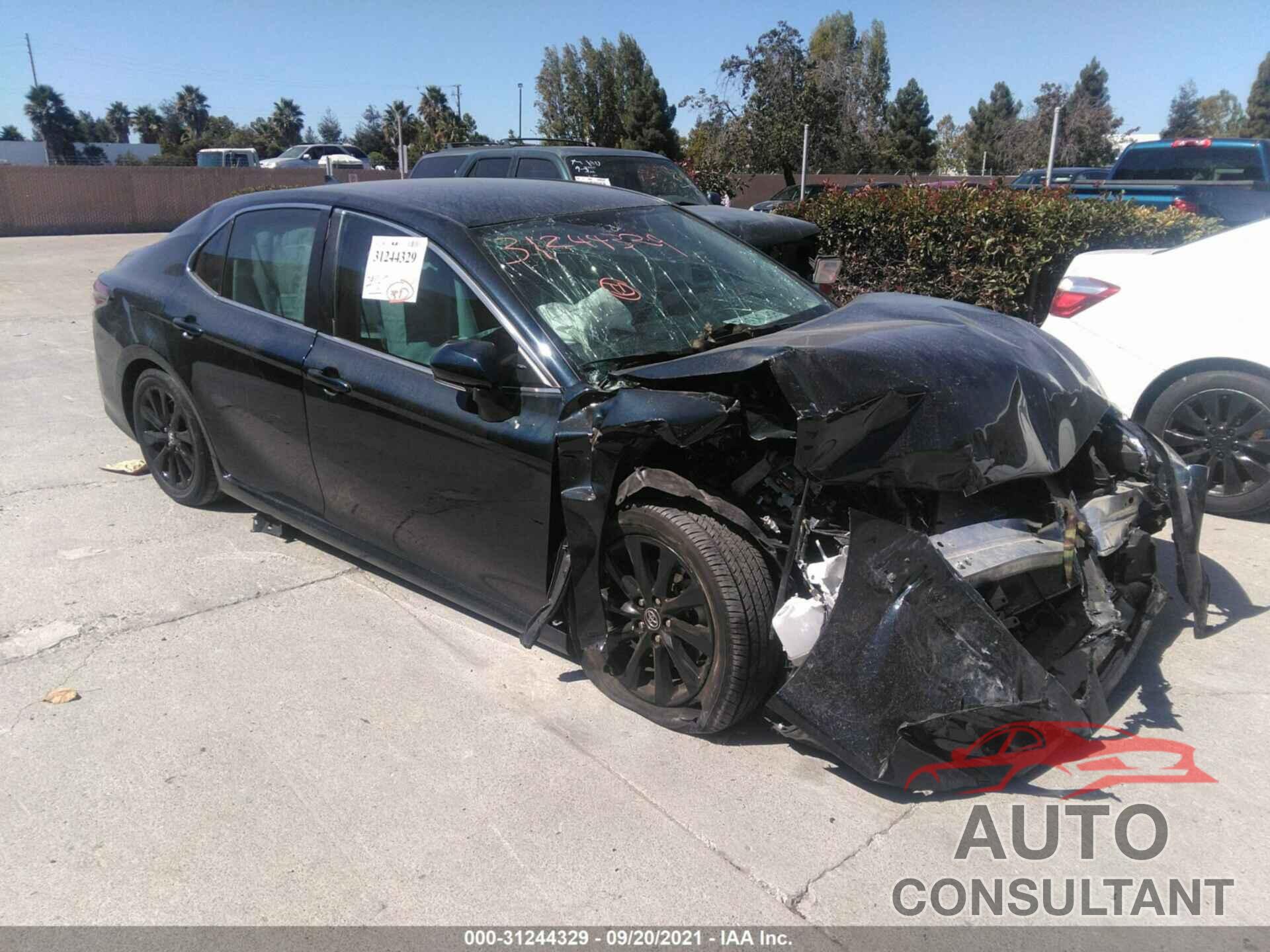 TOYOTA CAMRY 2020 - 4T1L11AK1LU324924