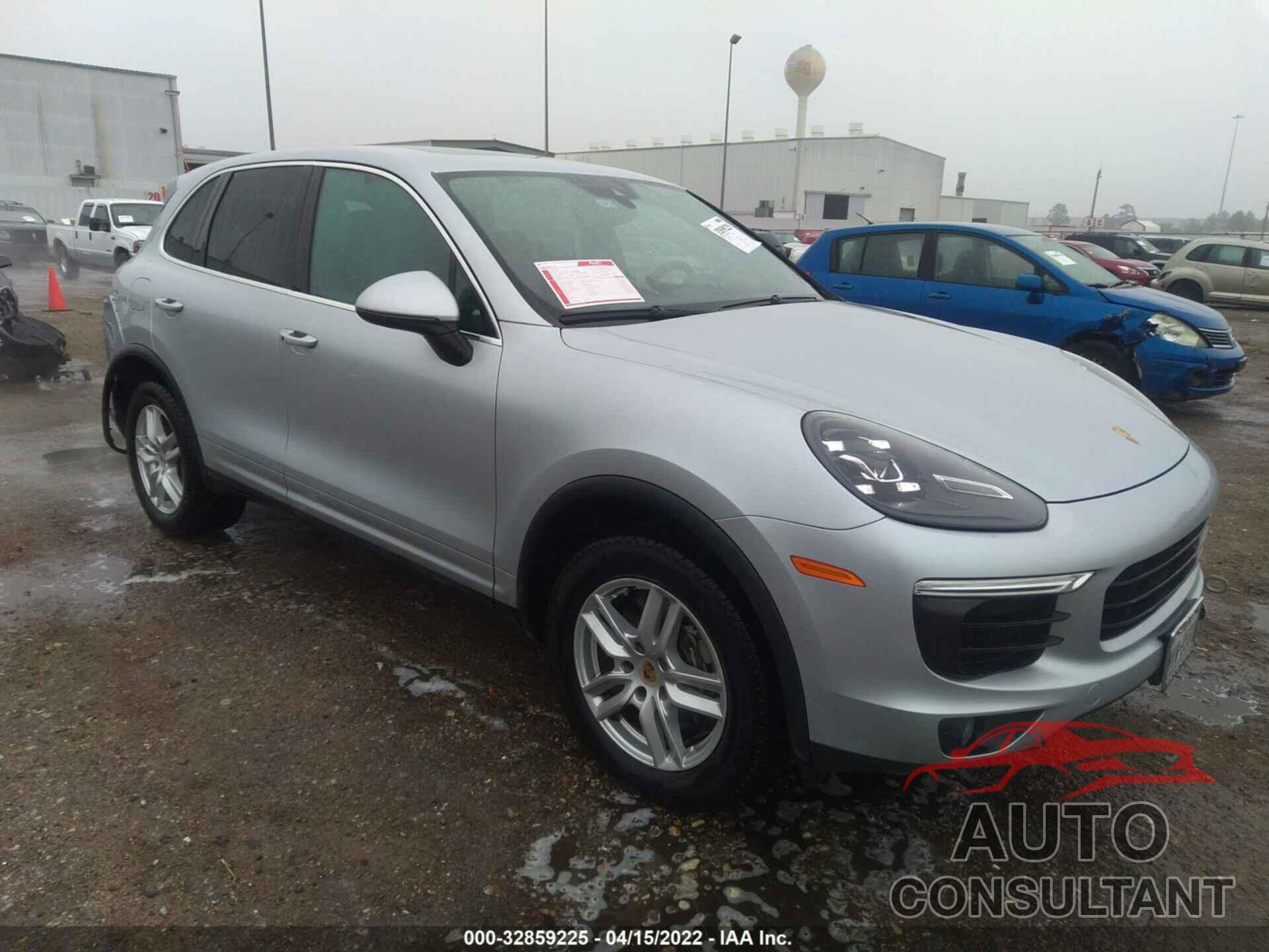 PORSCHE CAYENNE 2016 - WP1AA2A23GKA15425