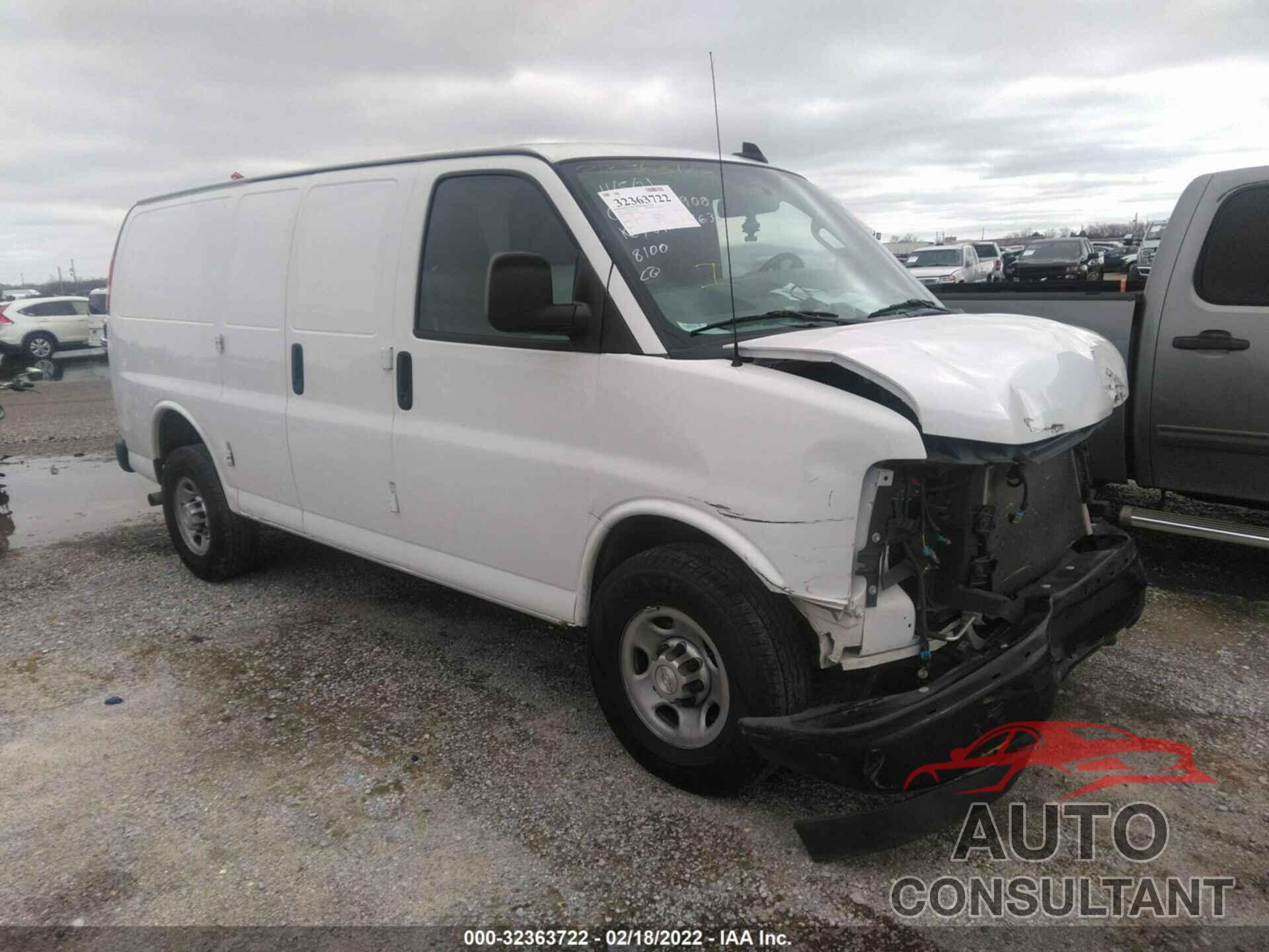 CHEVROLET EXPRESS CARGO VAN 2018 - 1GCWGAFP6J1167636