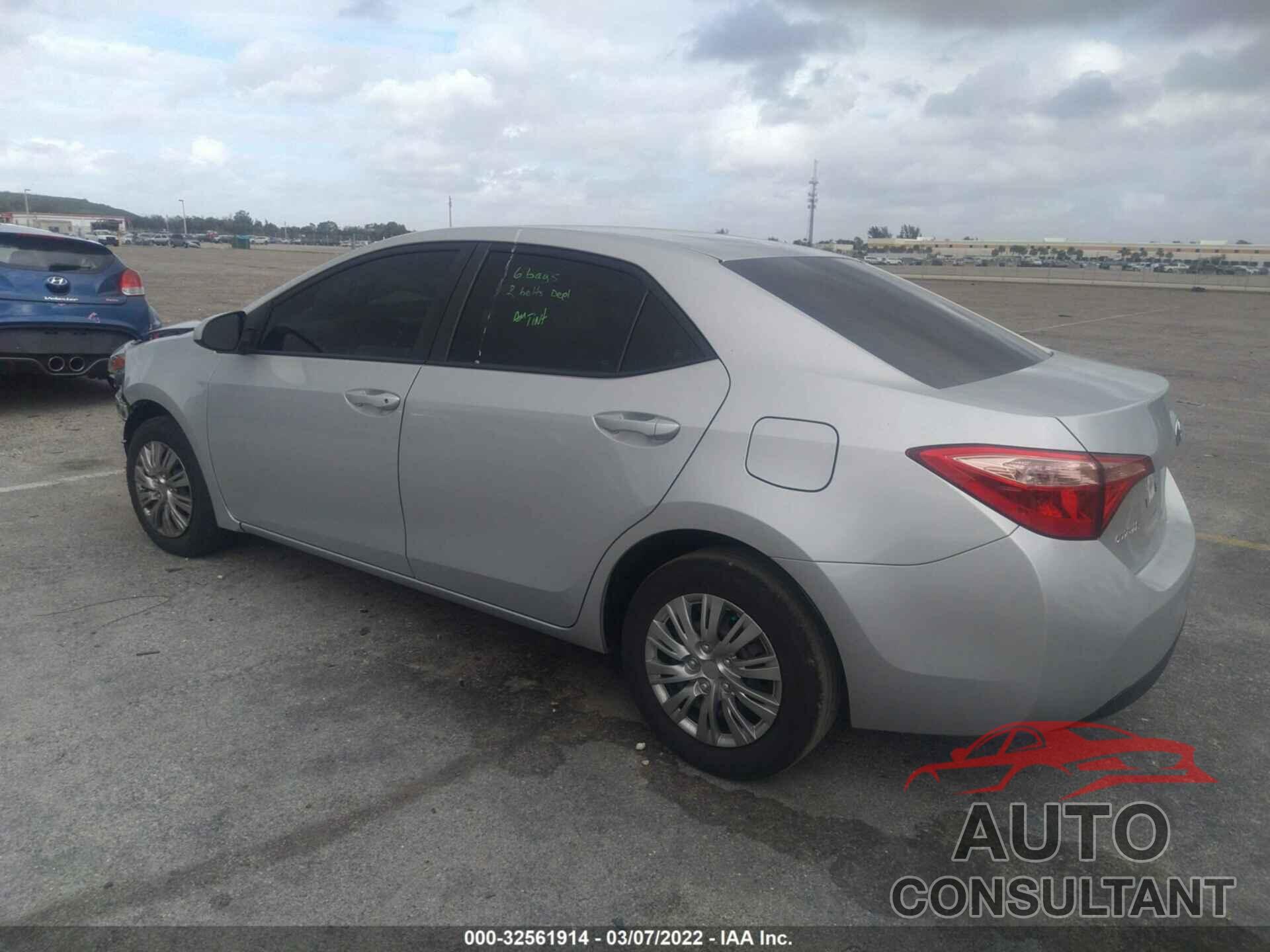 TOYOTA COROLLA 2018 - 5YFBURHE7JP844464