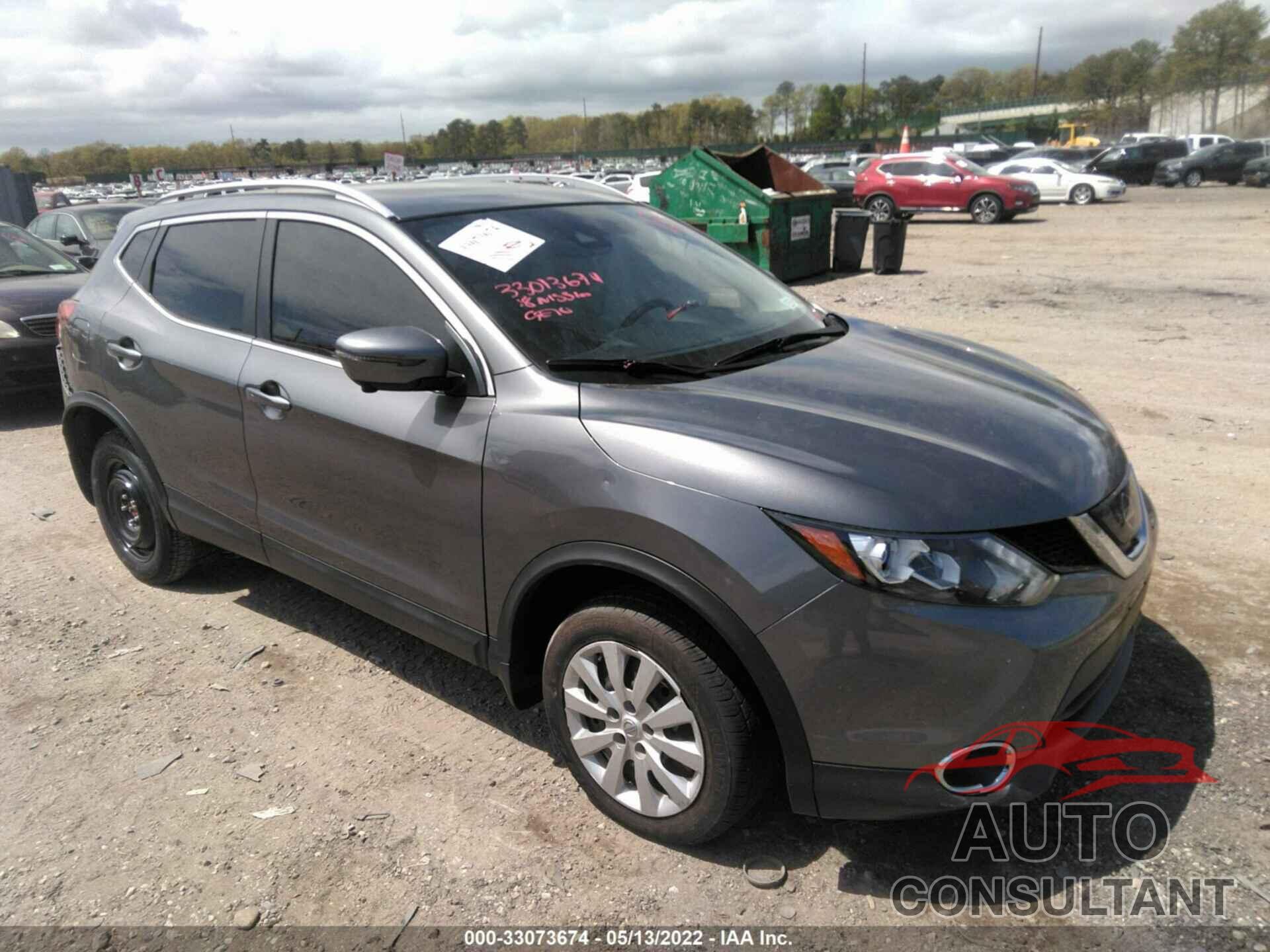 NISSAN ROGUE SPORT 2018 - JN1BJ1CR3JW200412