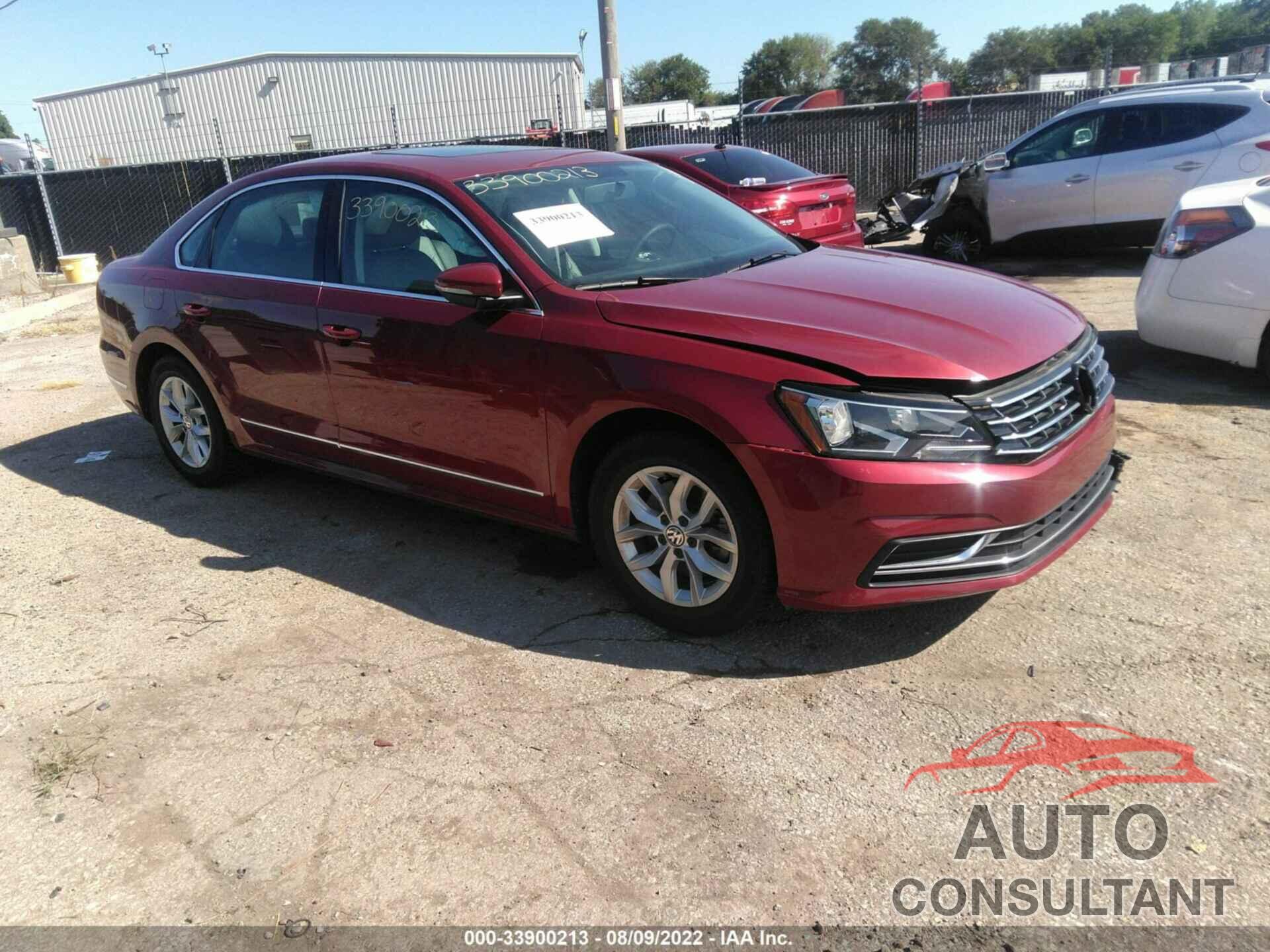 VOLKSWAGEN PASSAT 2016 - 1VWAS7A37GC018856