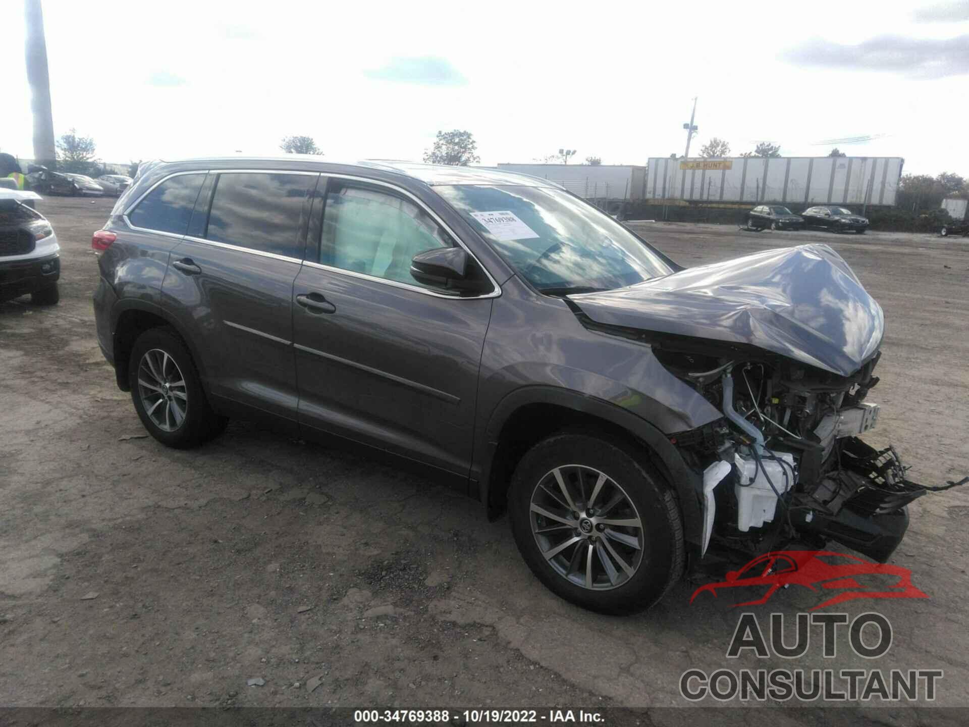 TOYOTA HIGHLANDER 2019 - 5TDJZRFH5KS586982