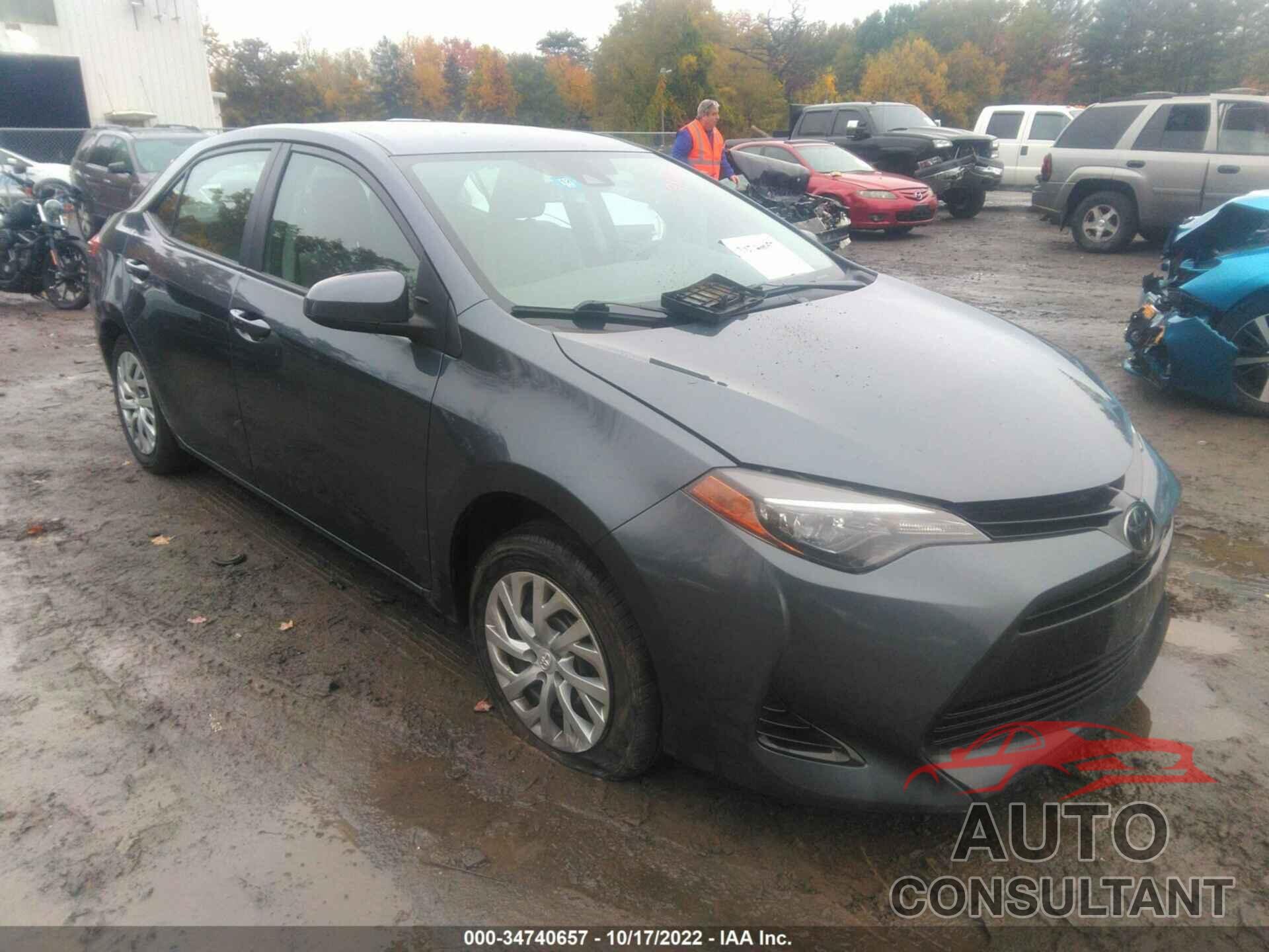 TOYOTA COROLLA 2018 - 2T1BURHE8JC096002