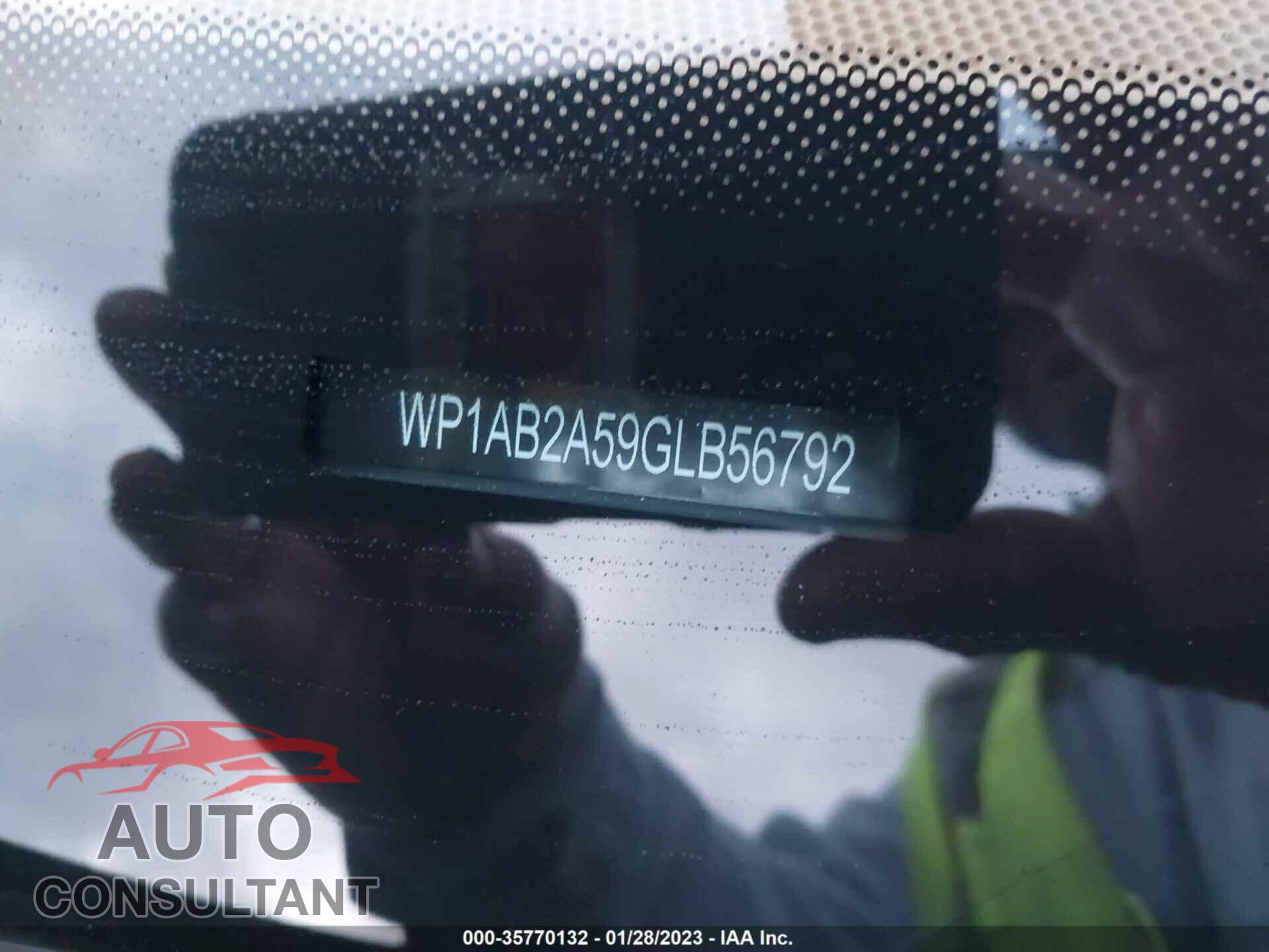 PORSCHE MACAN 2016 - WP1AB2A59GLB56792