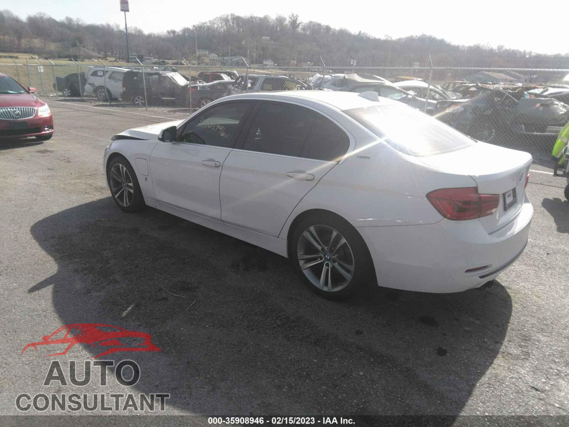 BMW 3 SERIES 2018 - WBA8E1C52JA178244