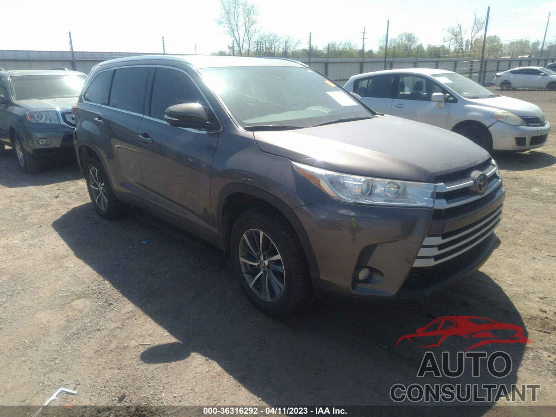 TOYOTA HIGHLANDER 2019 - 5TDKZRFH1KS571884