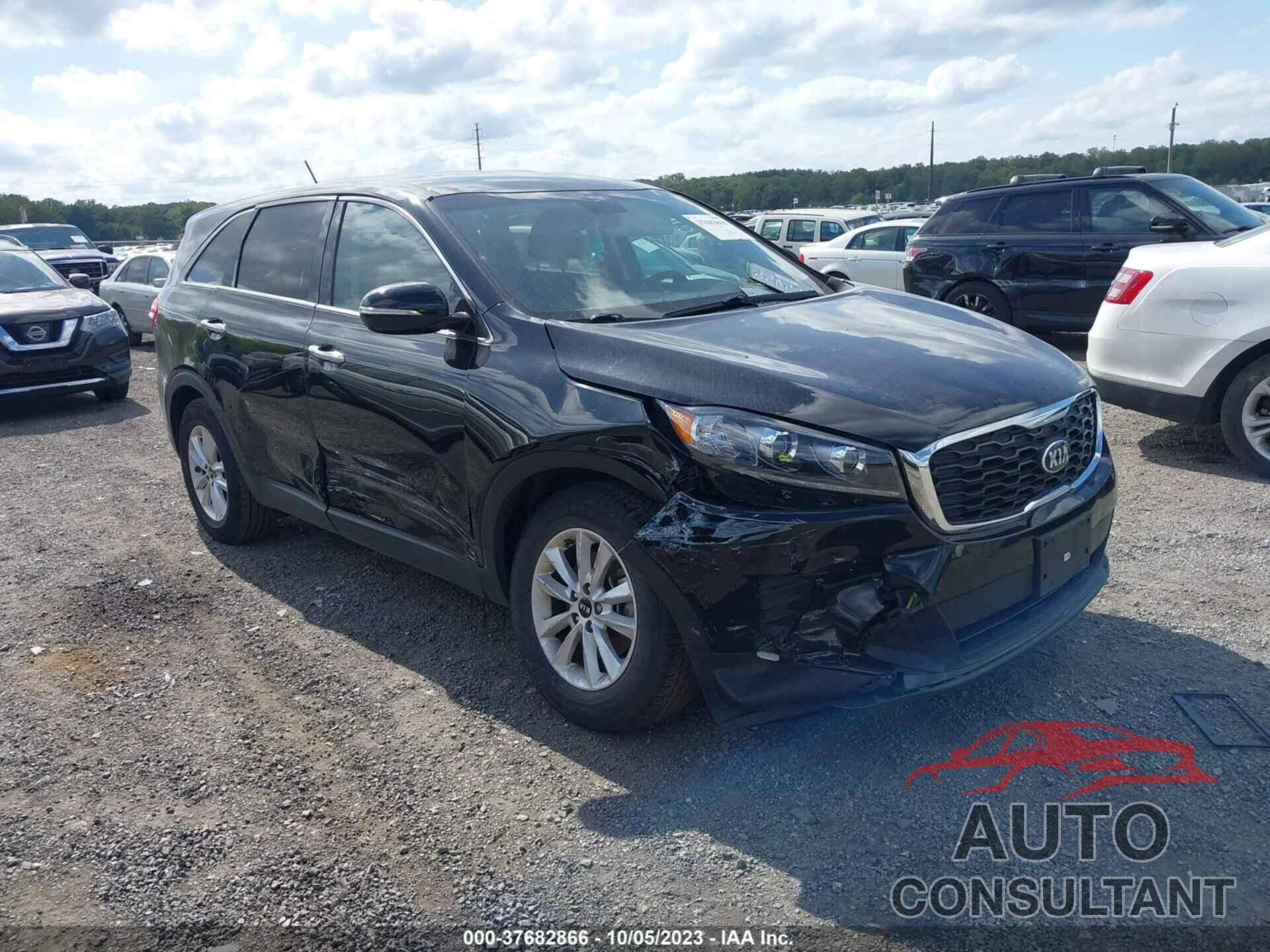 KIA SORENTO 2019 - 5XYPG4A39KG569646