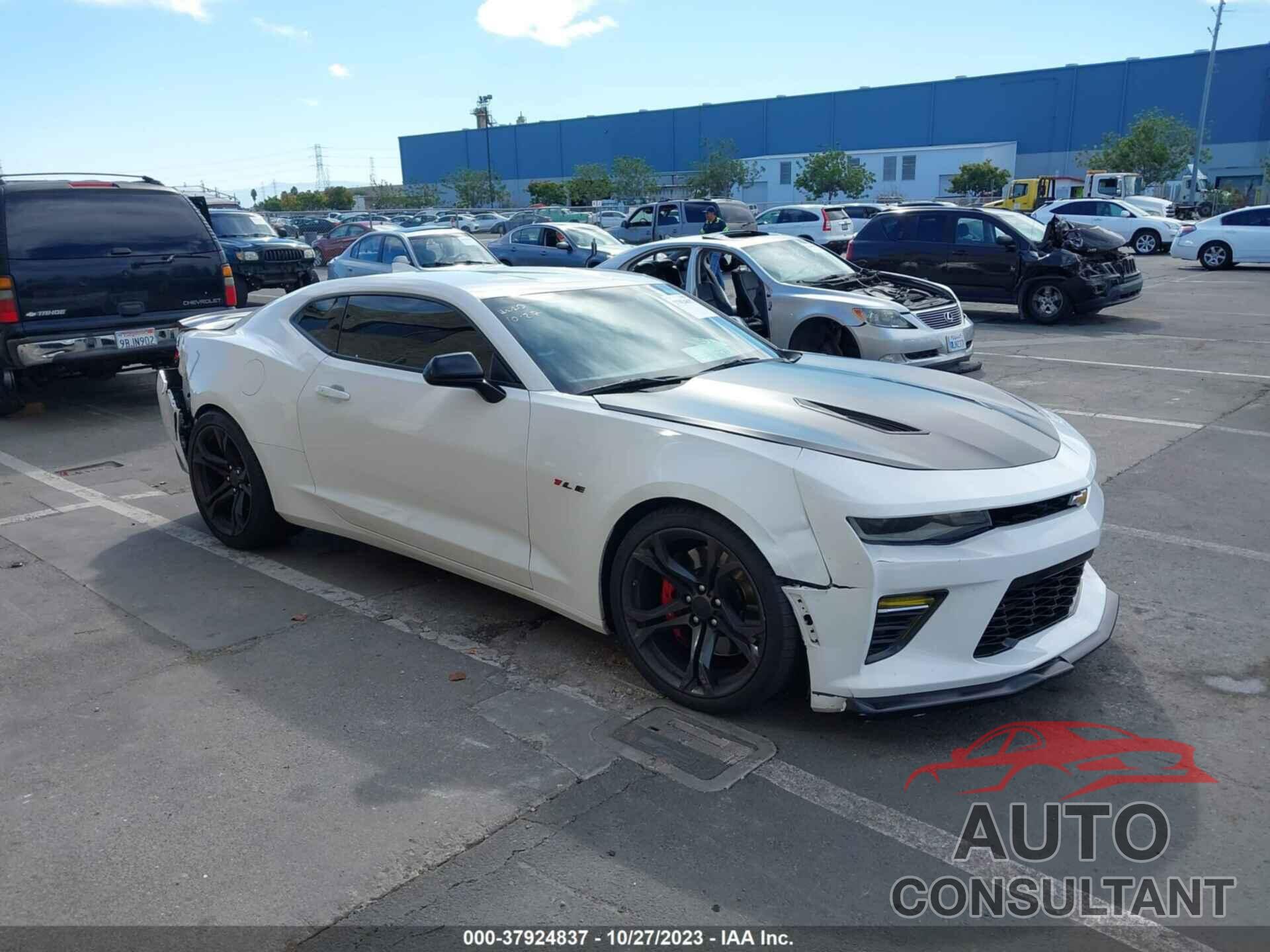 CHEVROLET CAMARO 2018 - 1G1FG1R77J0182642