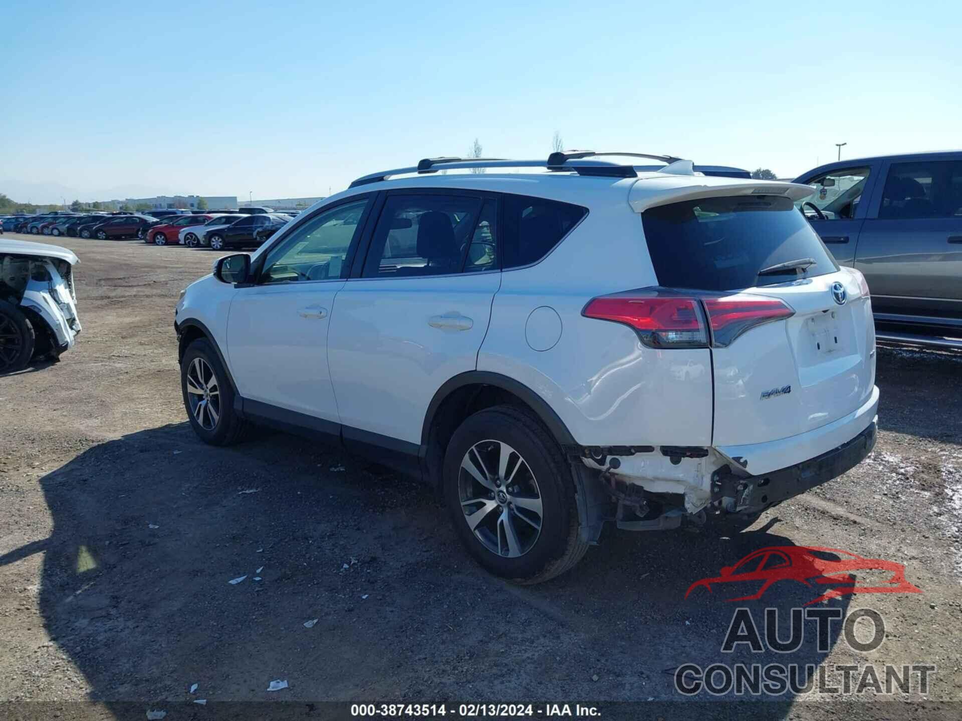 TOYOTA RAV4 2017 - JTMWFREV3HD100308