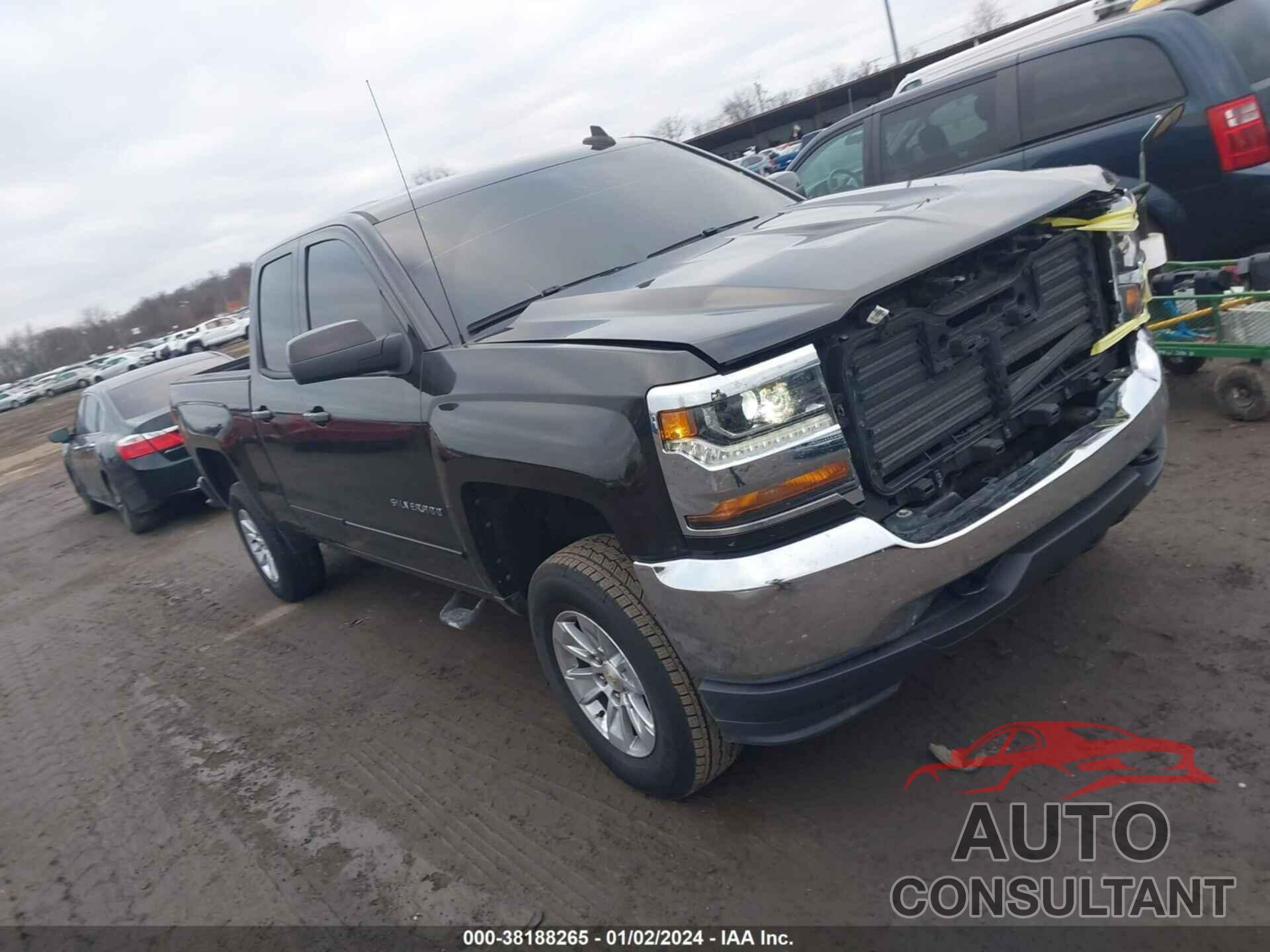 CHEVROLET SILVERADO 1500 2018 - 1GCVKREC7JZ359933