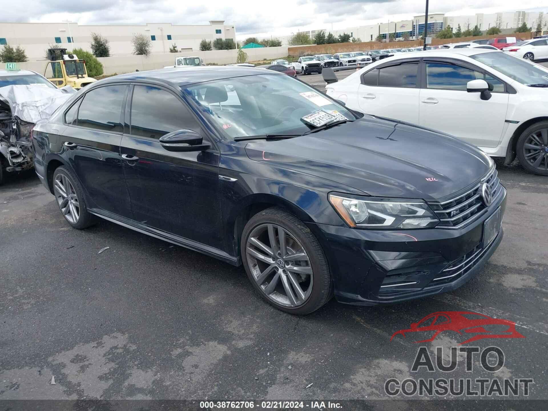 VOLKSWAGEN PASSAT 2018 - 1VWAA7A3XJC018750