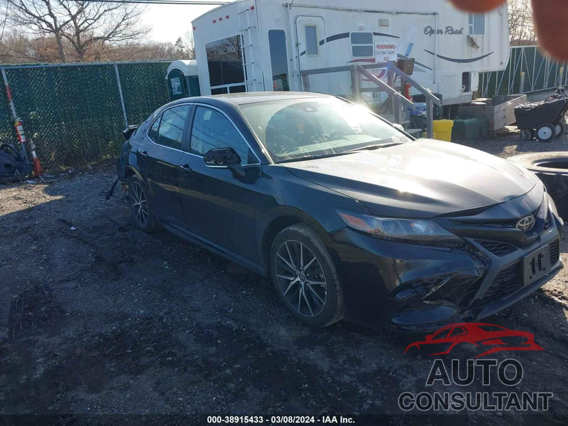 TOYOTA CAMRY 2022 - 4T1G11AK0NU618805