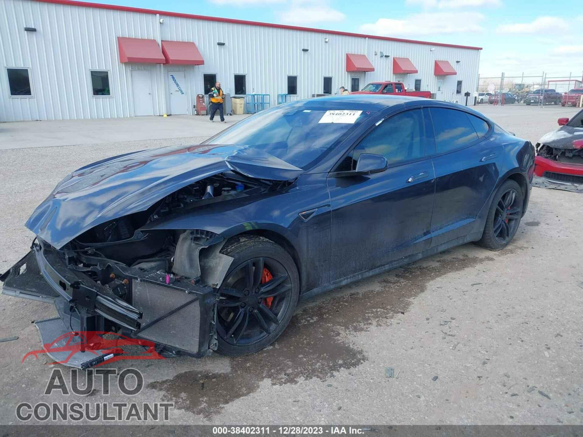 TESLA MODEL S 2015 - 5YJSA1E25FF116648