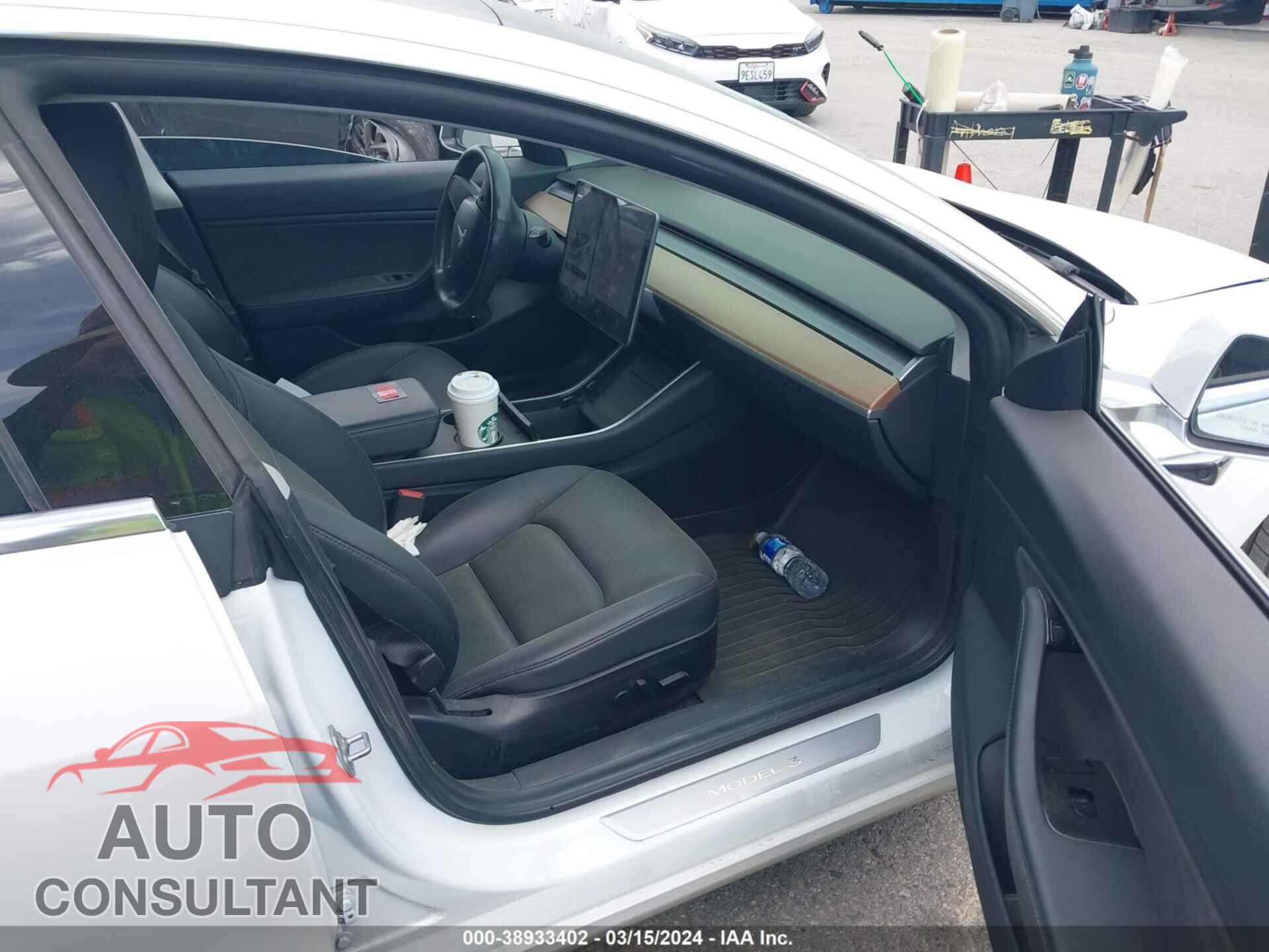 TESLA MODEL 3 2019 - 5YJ3E1EA5KF208319
