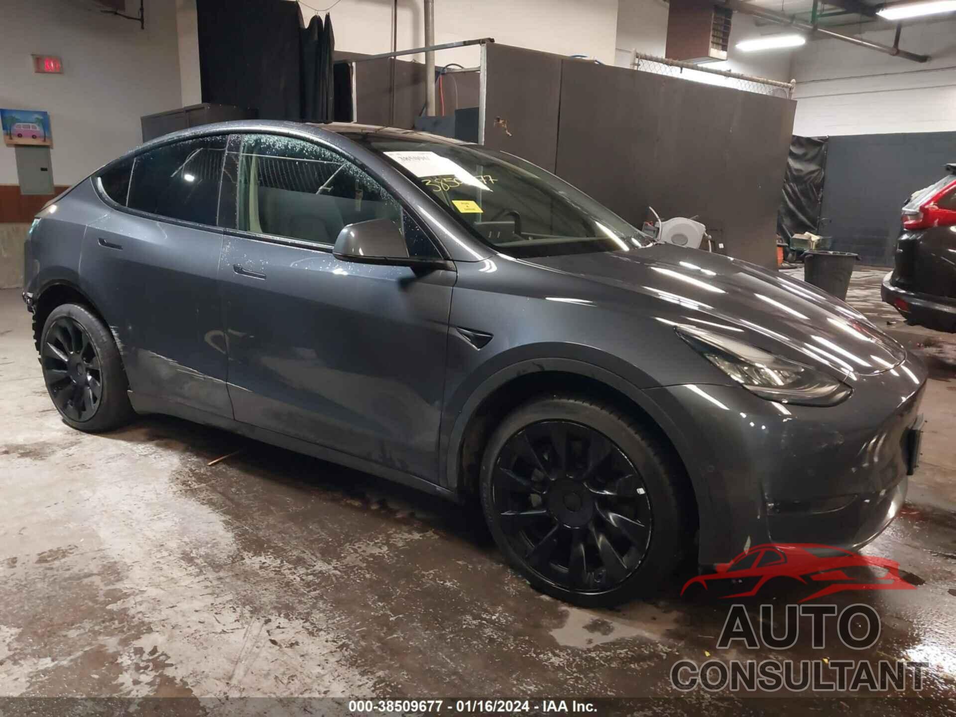 TESLA MODEL Y 2021 - 5YJYGDEEXMF118235