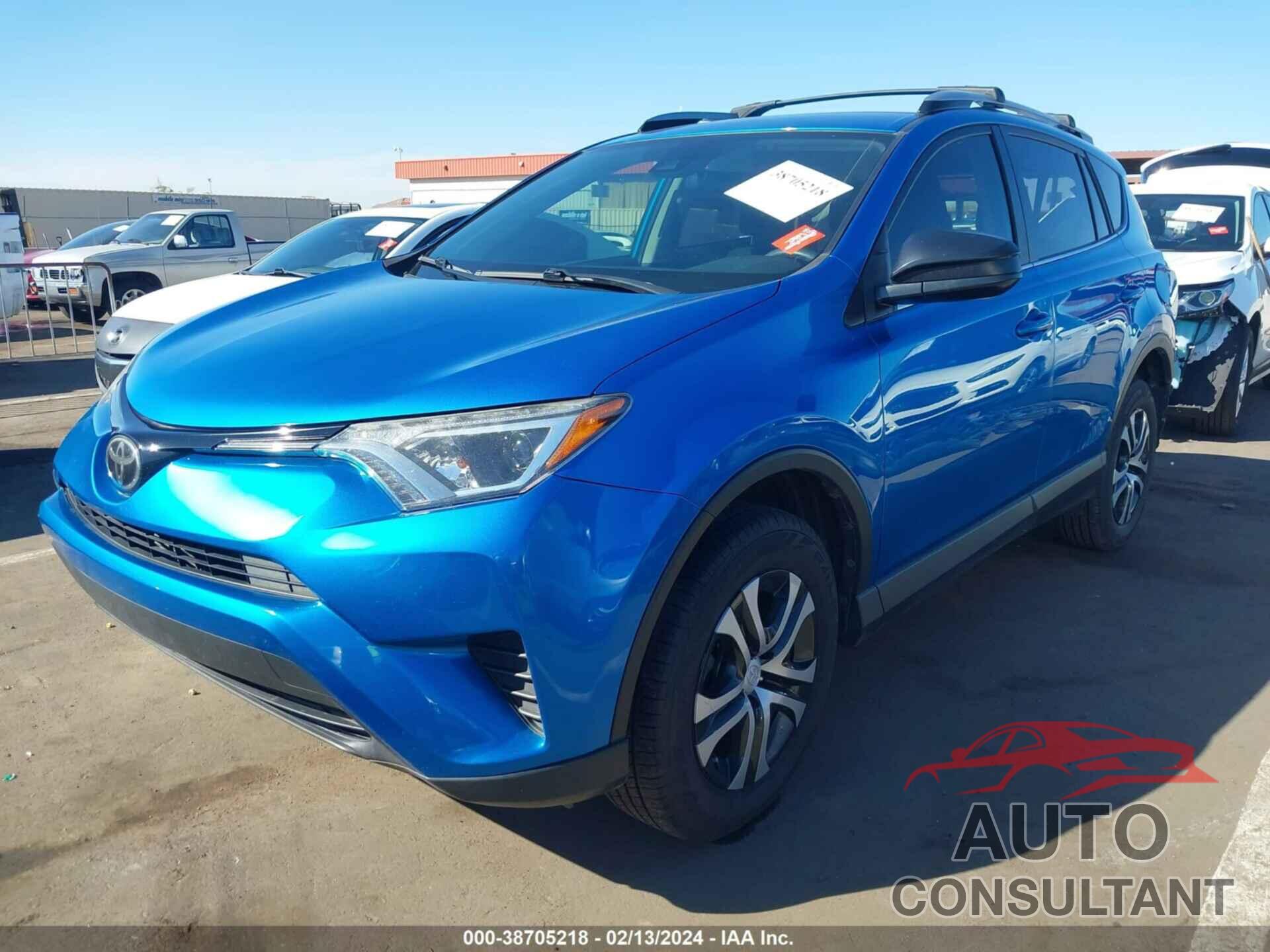 TOYOTA RAV4 2017 - JTMBFREV8HJ127780