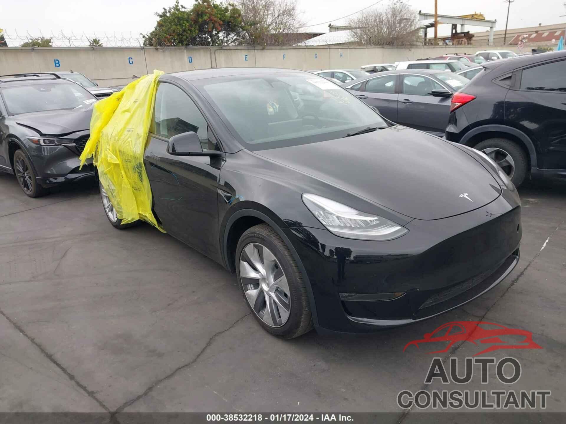 TESLA MODEL Y 2023 - 7SAYGDEE2PA058956