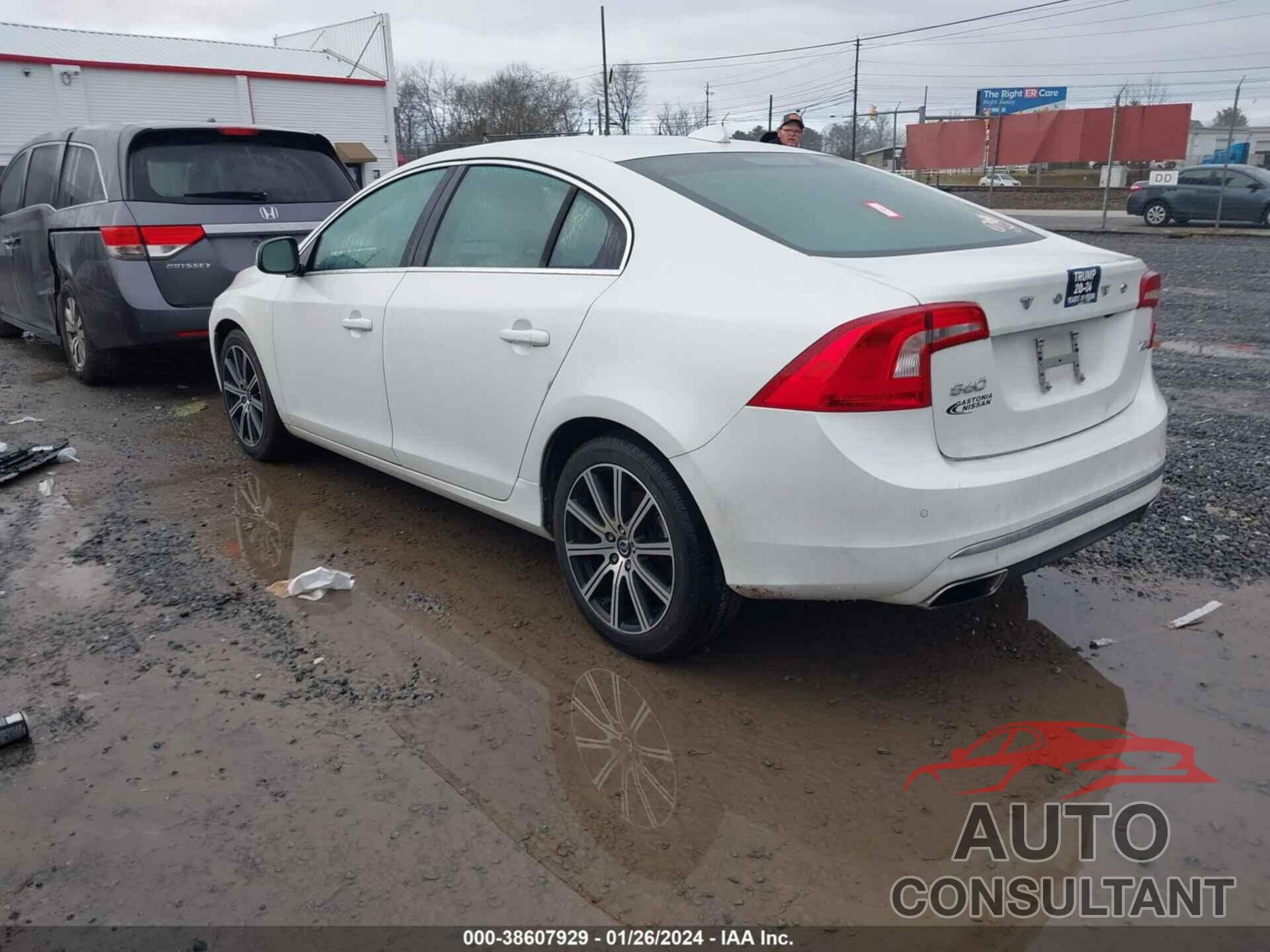 VOLVO S60 2018 - LYV402HM1JB166827