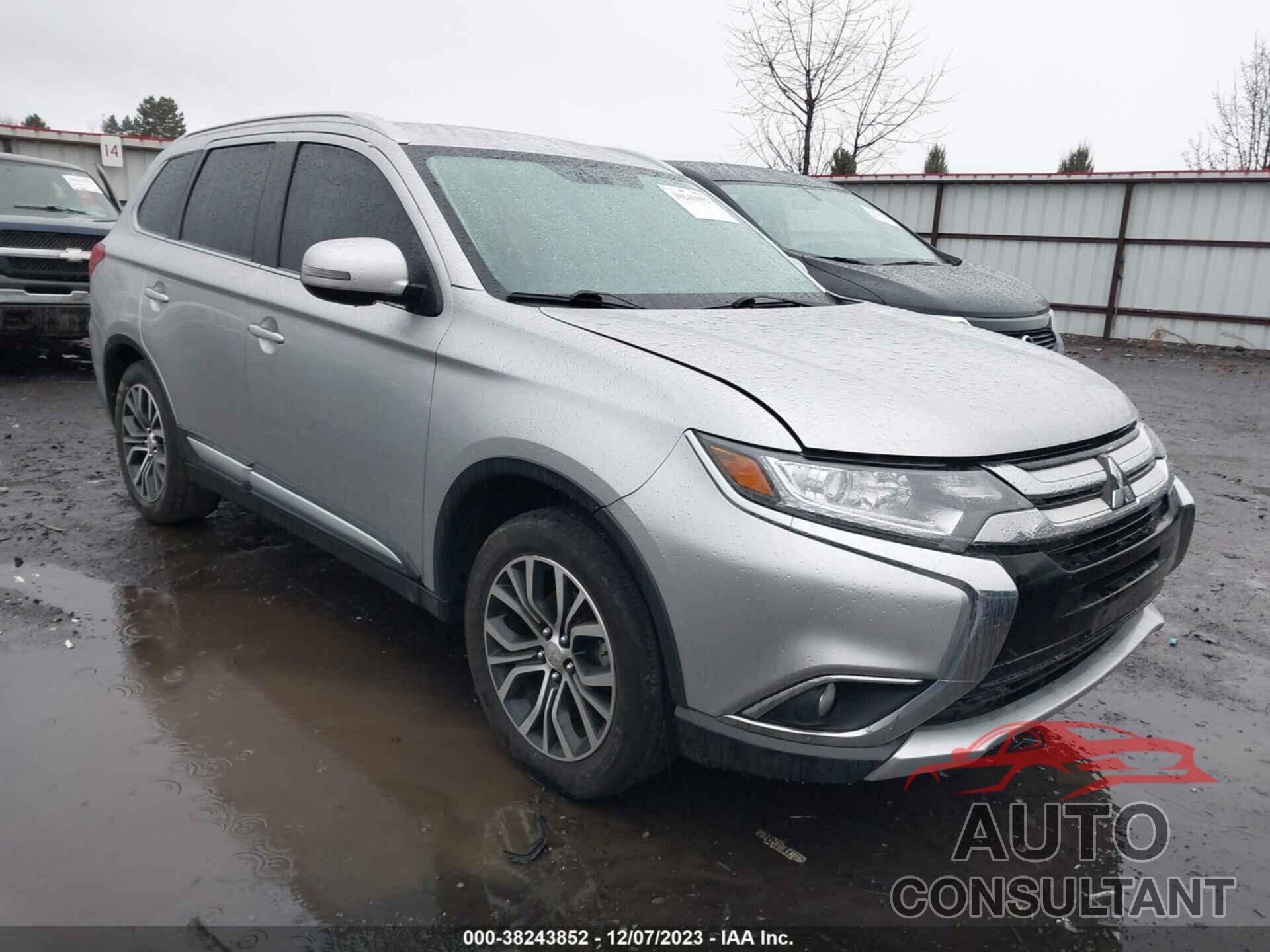 MITSUBISHI OUTLANDER 2018 - JA4AZ3A32JZ057134