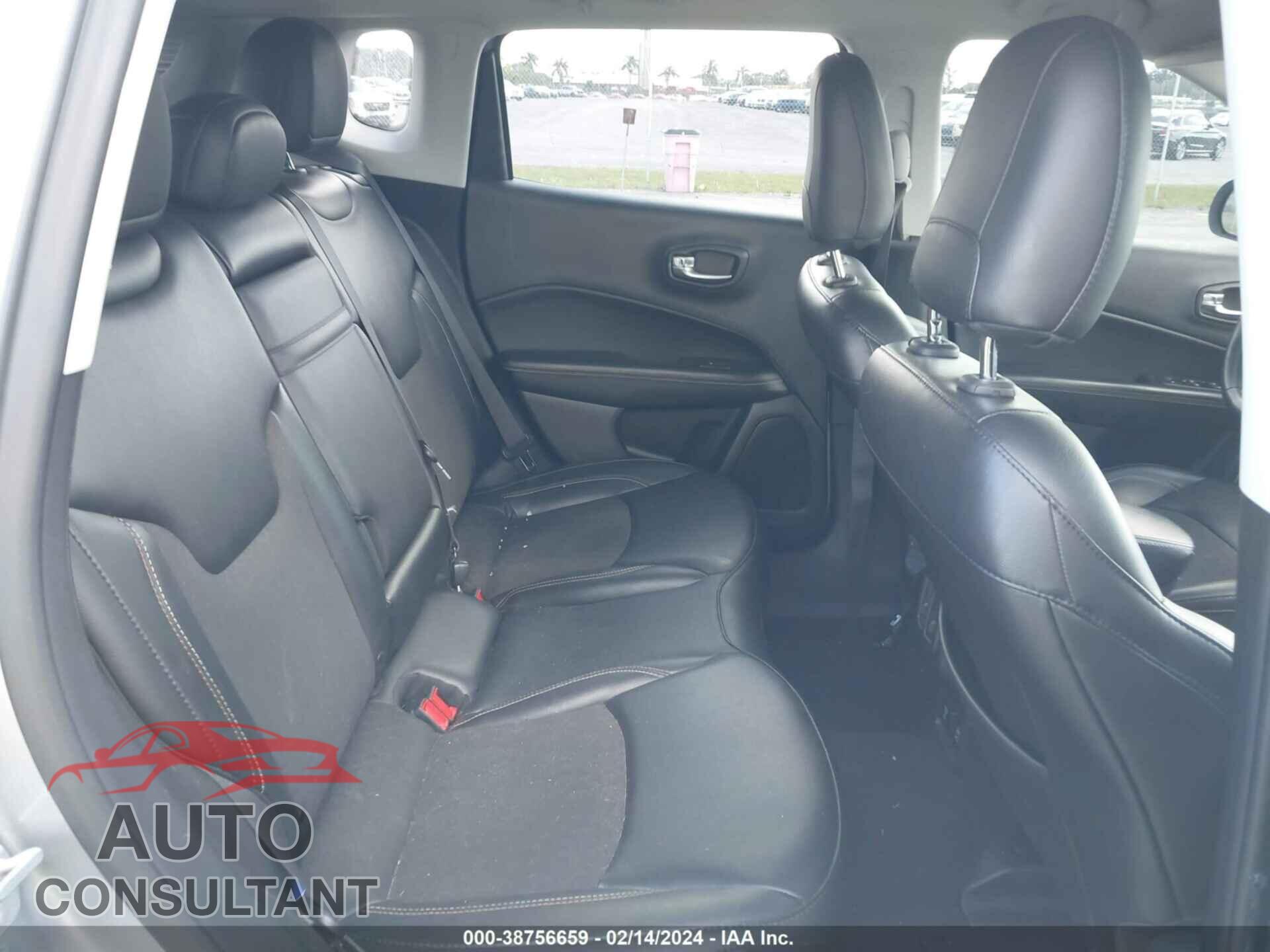 JEEP COMPASS 2019 - 3C4NJDBB7KT696967