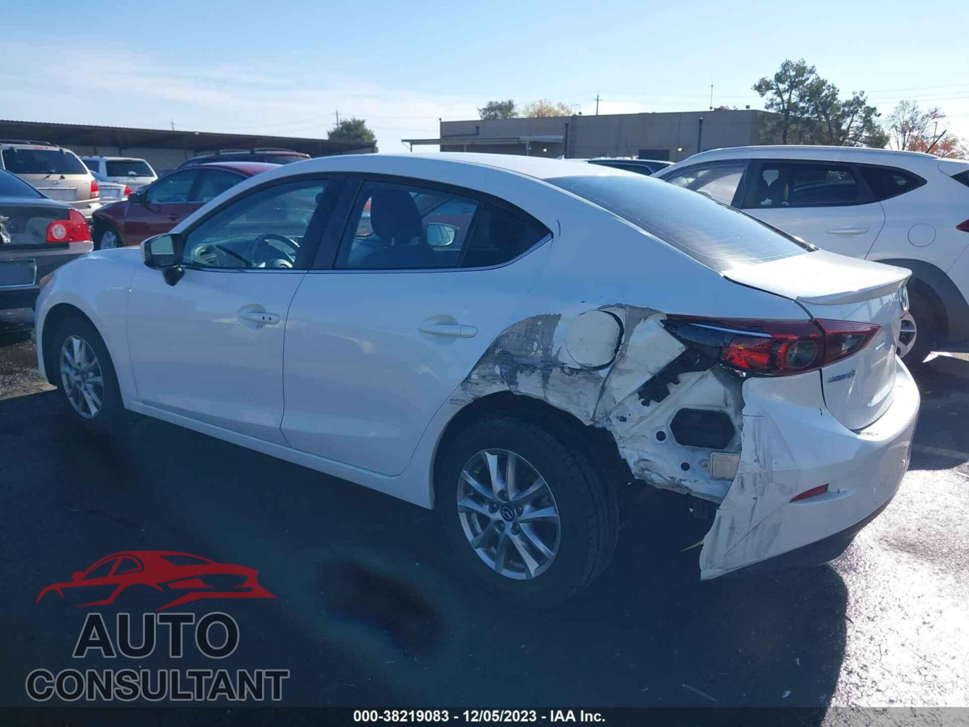 MAZDA MAZDA3 2015 - JM1BM1V72F1220672