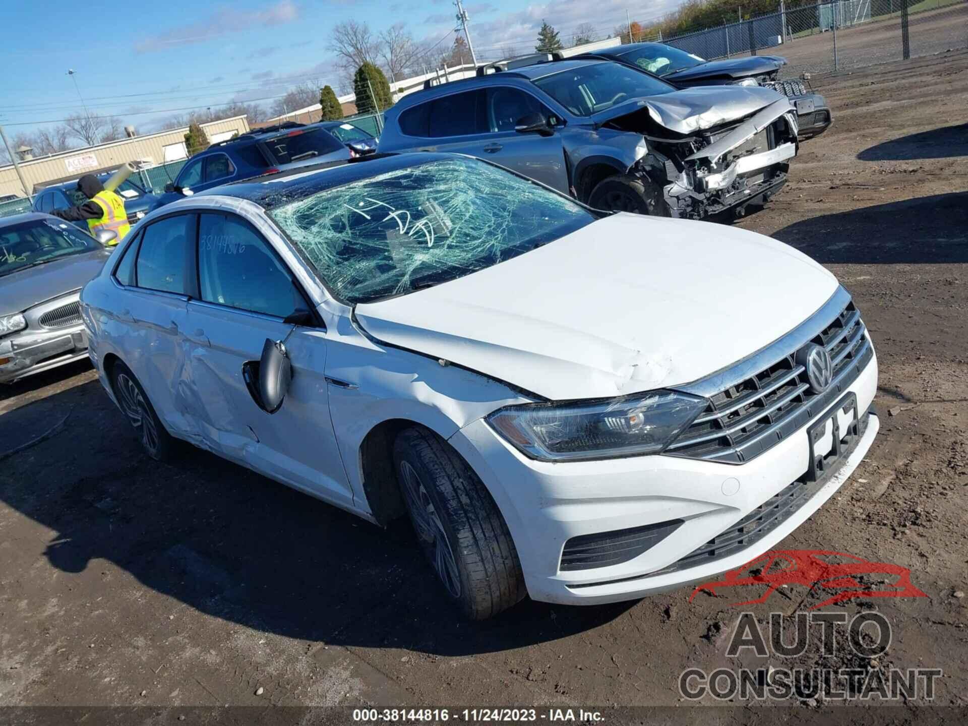 VOLKSWAGEN JETTA 2020 - 3VWE57BU7LM098278