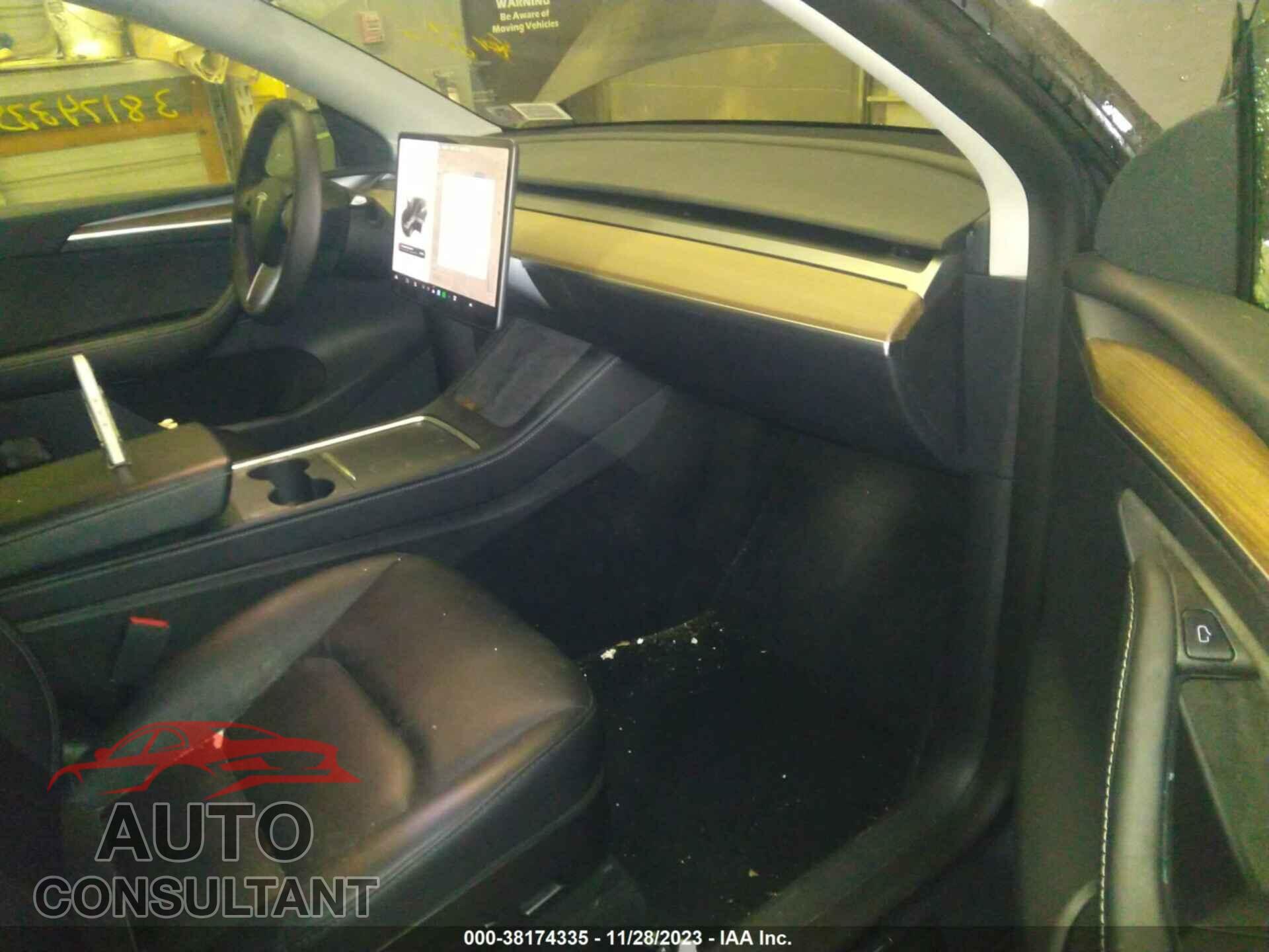 TESLA MODEL Y 2023 - 7SAYGDEE1PF596258