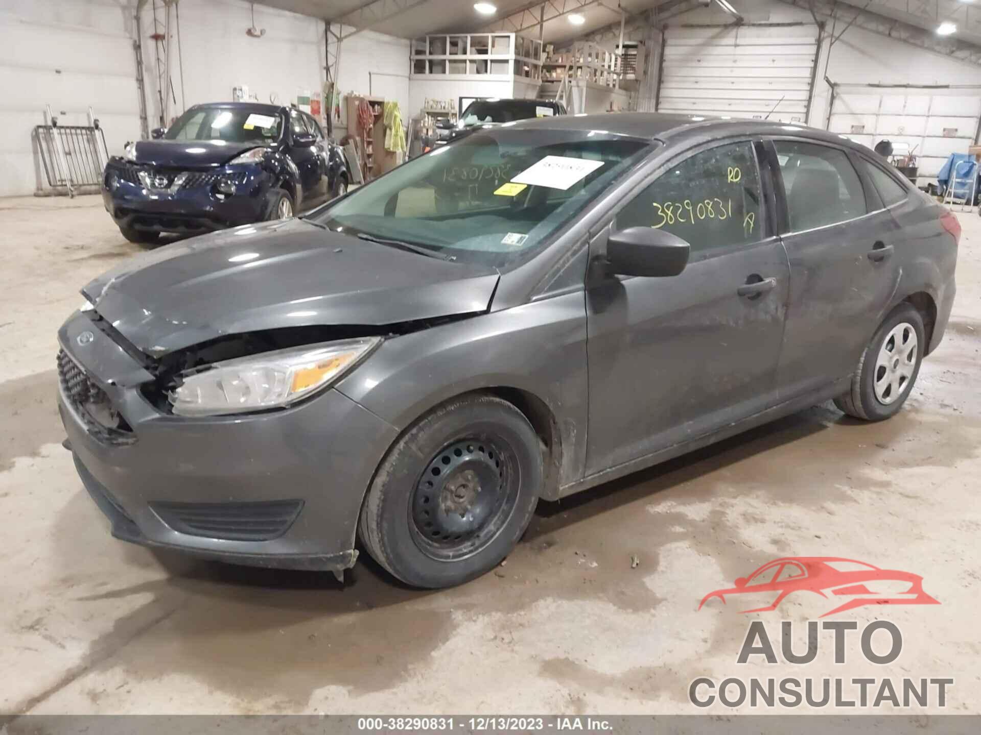 FORD FOCUS 2017 - 1FADP3E22HL231930