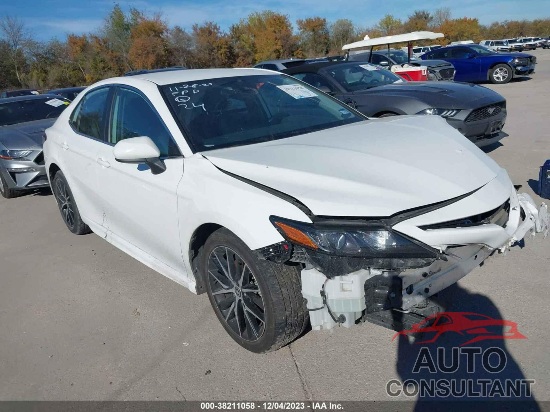 TOYOTA CAMRY 2021 - 4T1G11AK6MU418767
