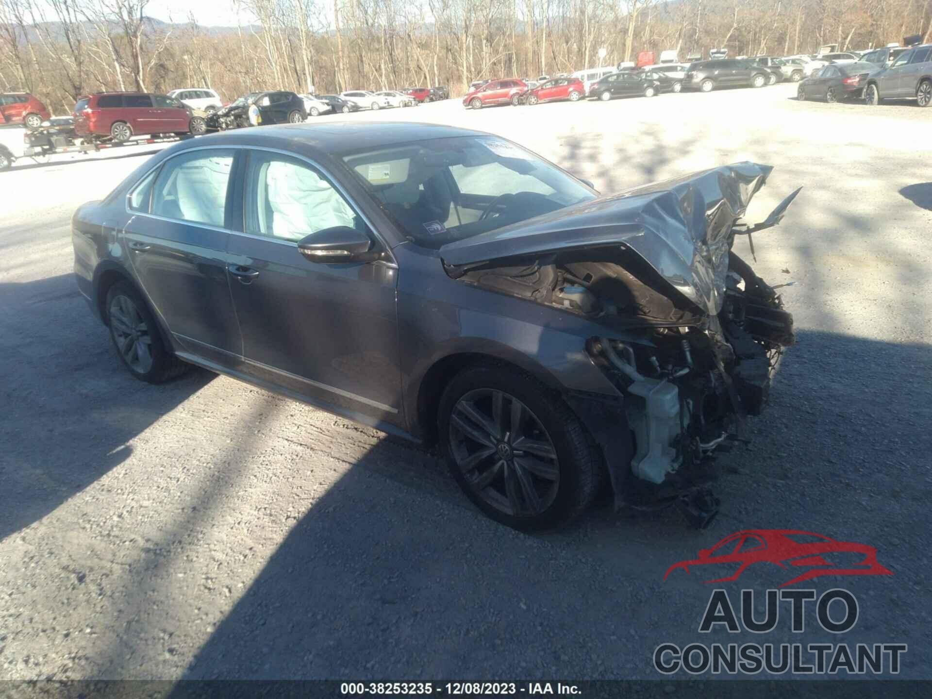 VOLKSWAGEN PASSAT 2017 - 1VWGT7A35HC053016