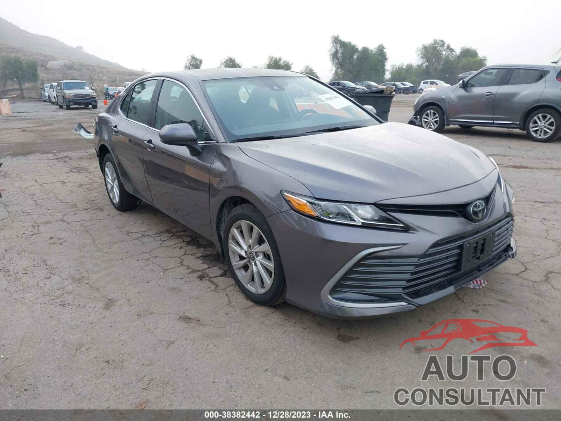 TOYOTA CAMRY 2023 - 4T1C11AK4PU774881