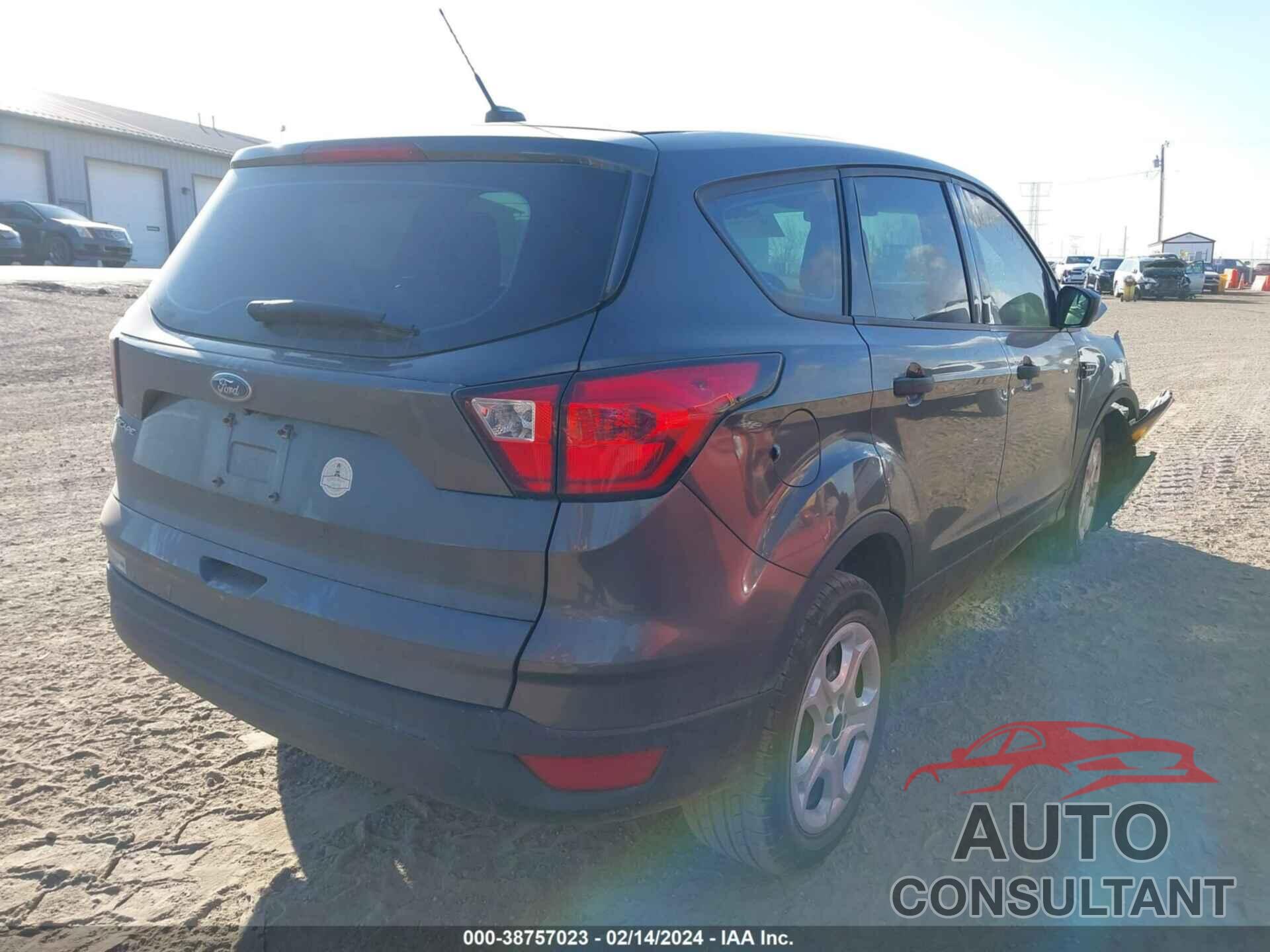 FORD ESCAPE 2019 - 1FMCU0F72KUB95838