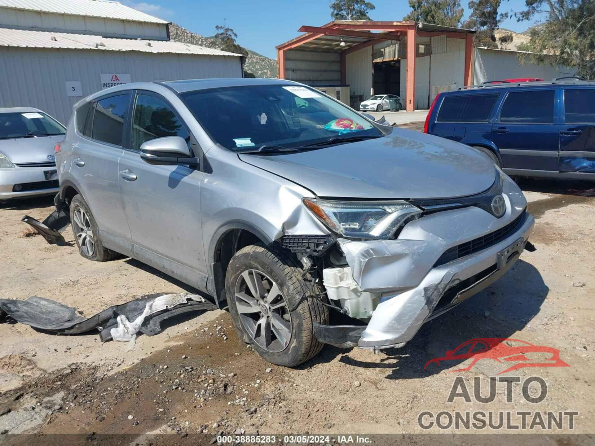 TOYOTA RAV4 2018 - JTMWFREV0JJ178908