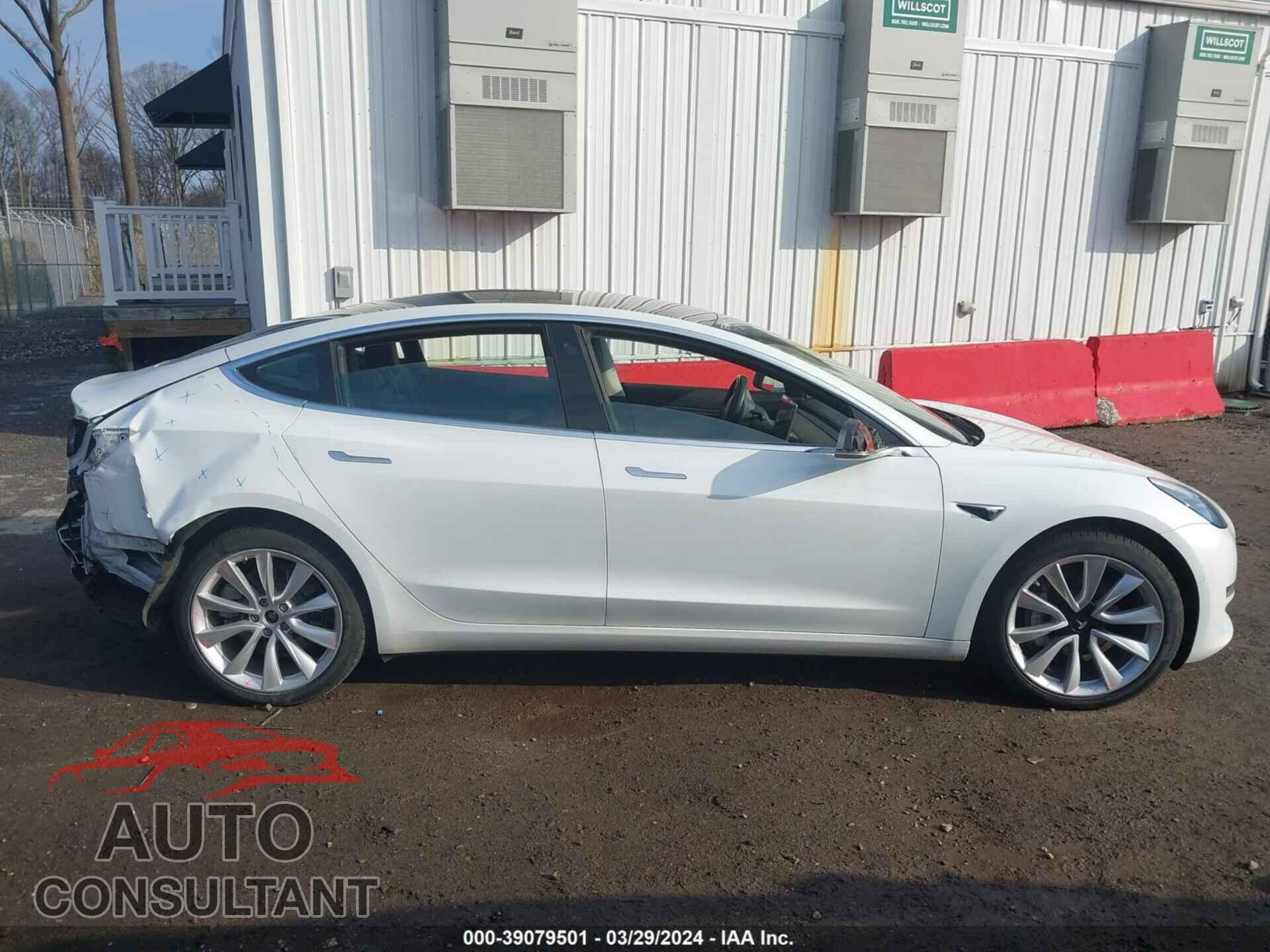 TESLA MODEL 3 2018 - 5YJ3E1EB3JF117864